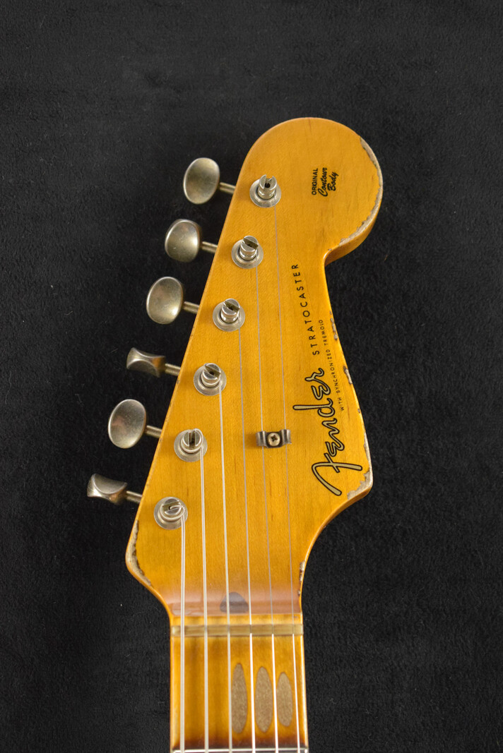 Fender Fender 1957 Stratocaster Heavy Relic Aged 2-Color Sunburst 1-Piece Rift Sawn Maple Neck Fingerboard