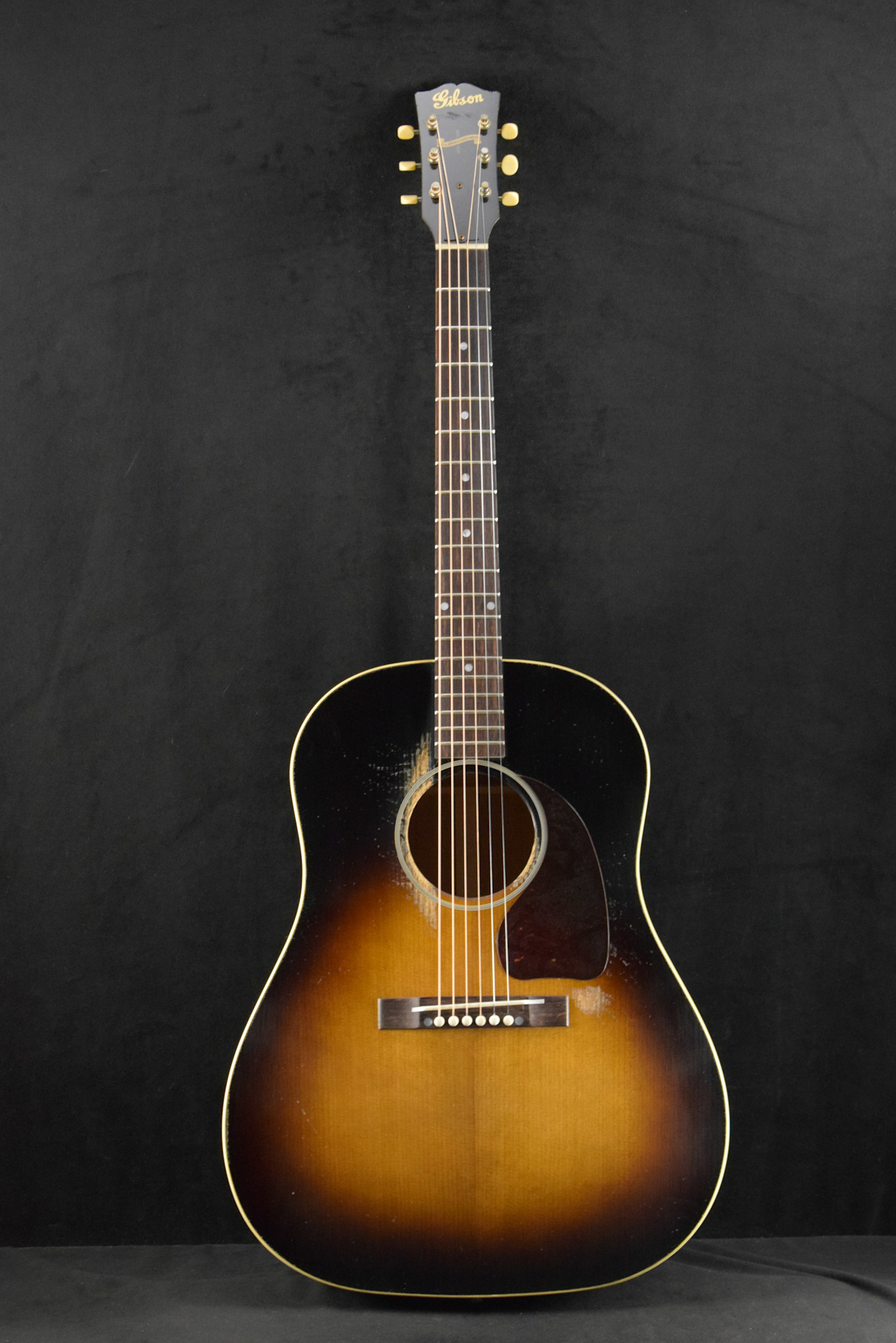 Gibson Gibson Custom Shop 1942 Banner J-45 Vintage Sunburst Murphy Lab Heavy Aged