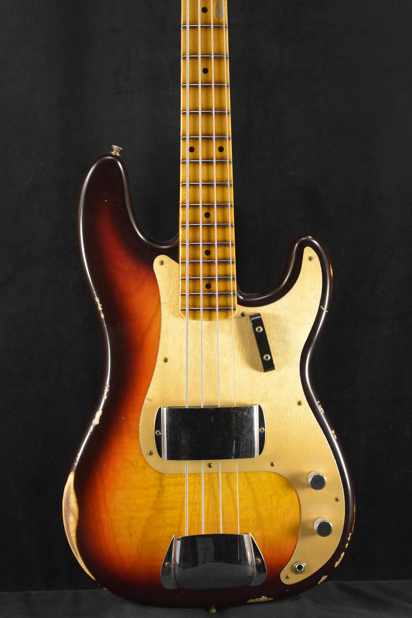 Fender Fender Limited Edition P-Jazz Bass Relic Chocolate 3-Color Sunburst 1-Piece Quartersawn Maple Neck Fingerboard