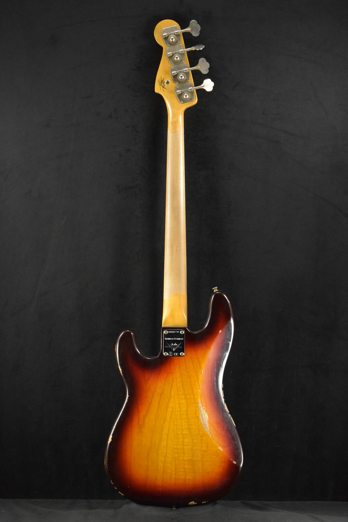 Fender Fender Limited Edition P-Jazz Bass Relic Chocolate 3-Color Sunburst 1-Piece Quartersawn Maple Neck Fingerboard