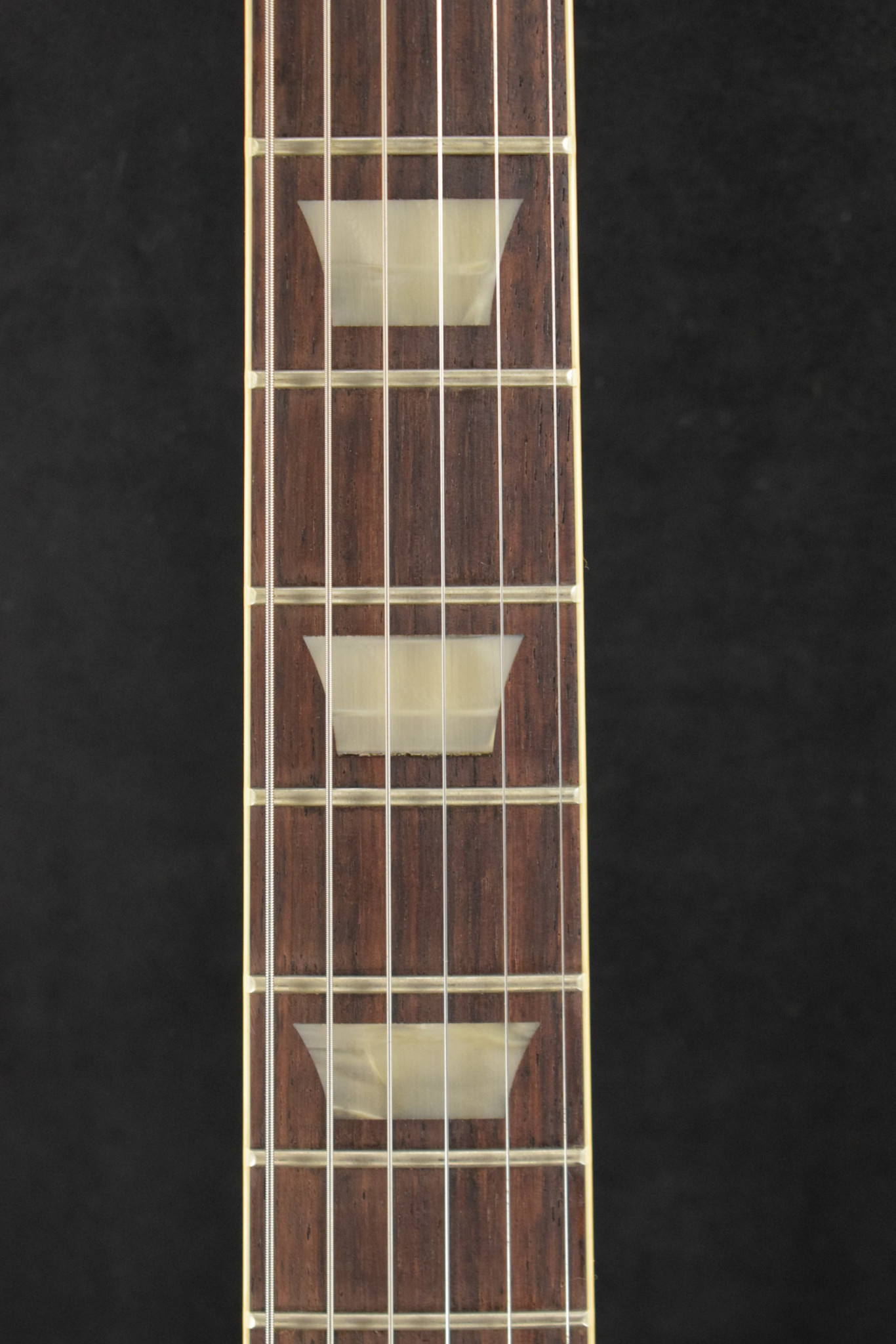 Gibson Gibson Custom Shop 1964 SG Standard Reissue With Maestro Vibrola VOS Cherry Red