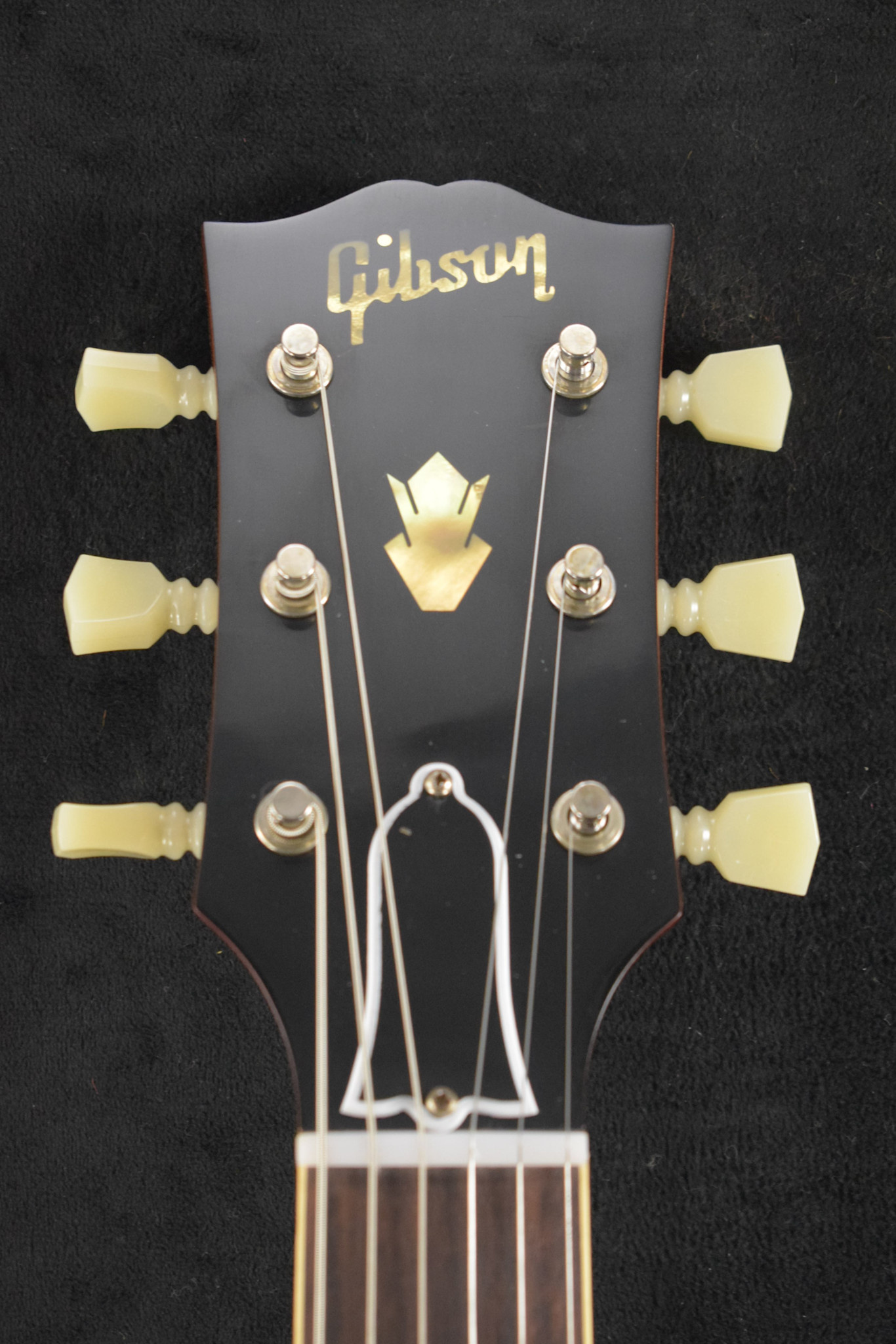 Gibson Gibson Custom Shop 1964 SG Standard Reissue With Maestro Vibrola VOS Cherry Red