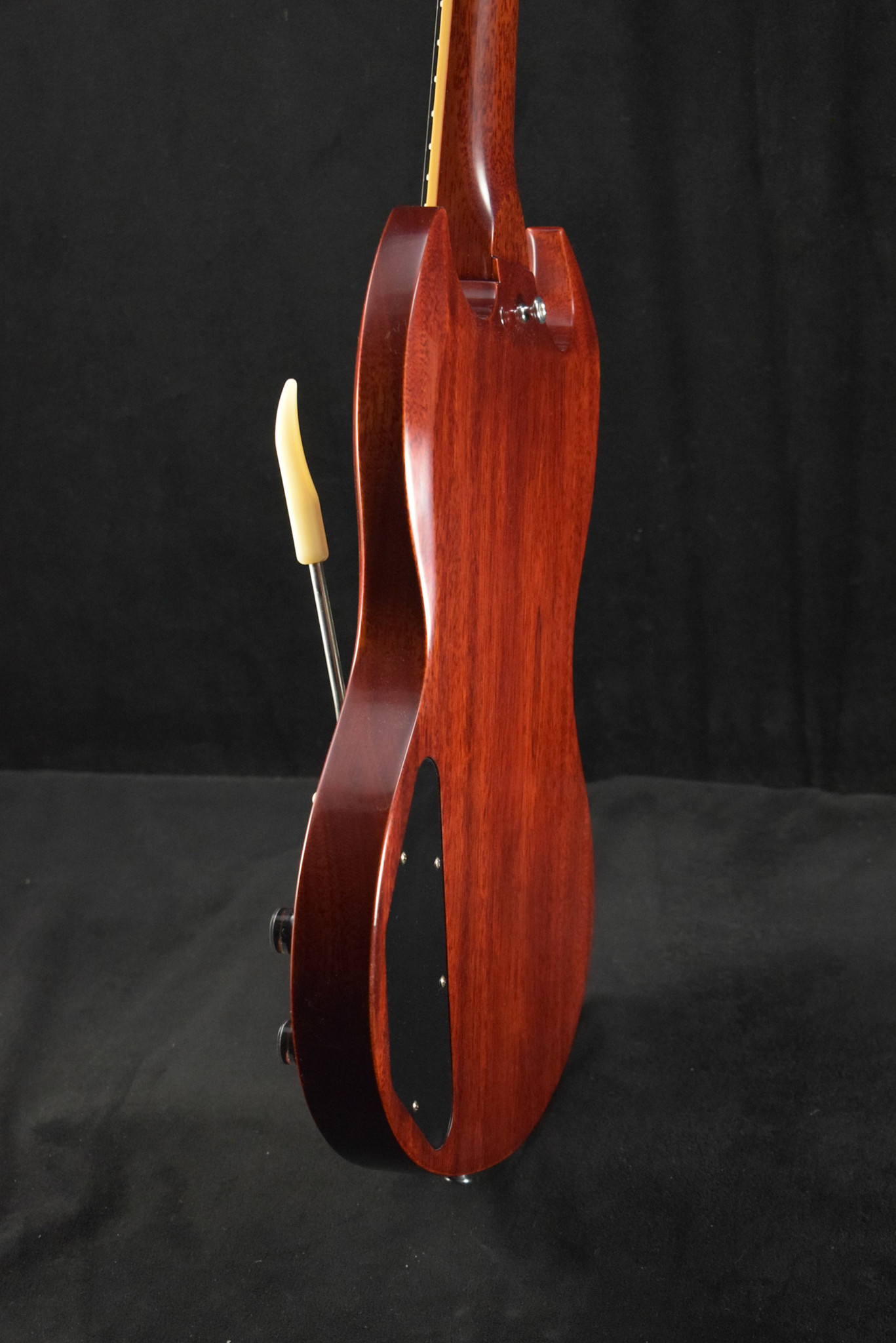 Gibson Gibson Custom Shop 1964 SG Standard Reissue With Maestro Vibrola VOS Cherry Red