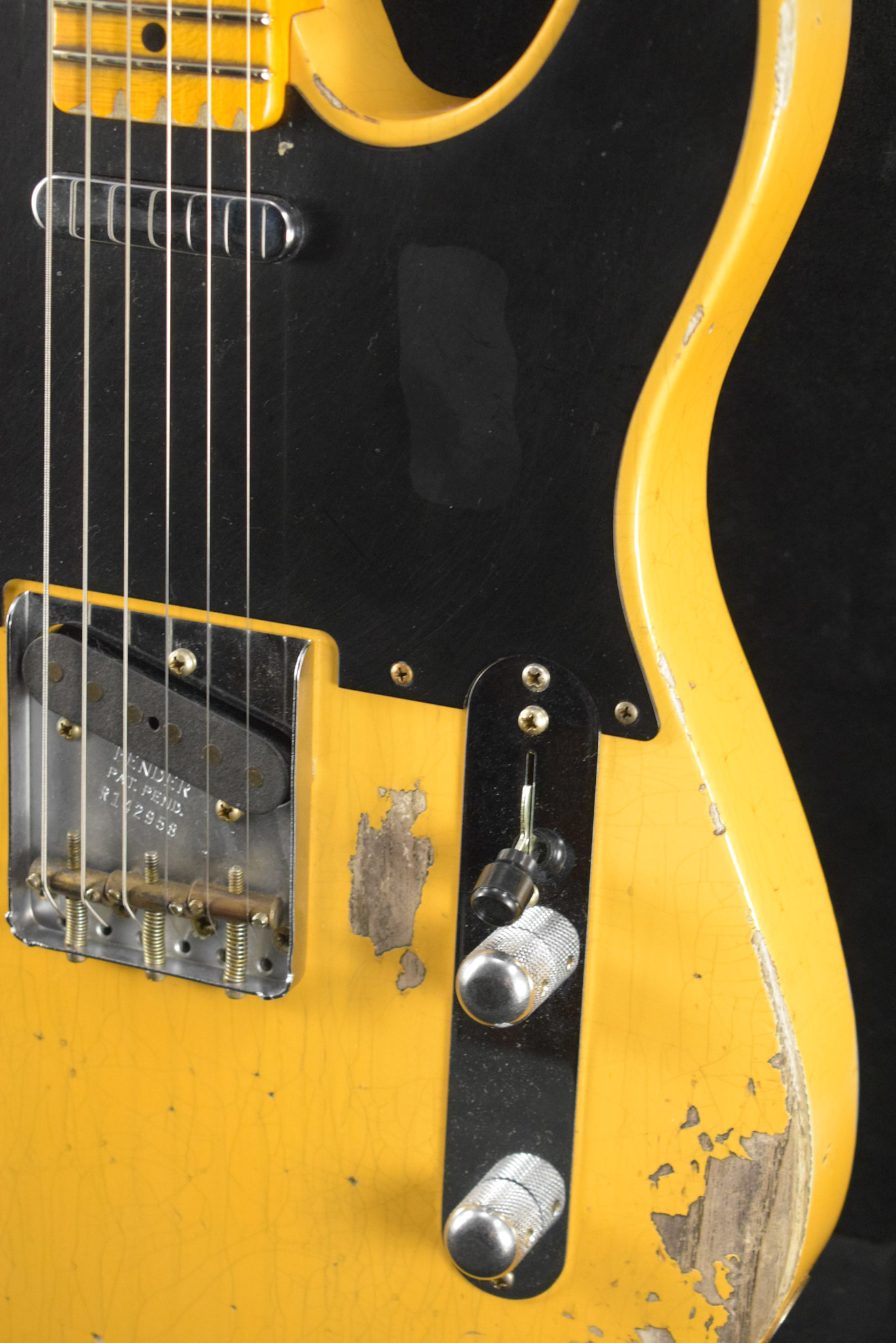 Fender Fender 1954 Telecaster Heavy Relic Faded Aged Nocaster Blonde 1-Piece Rift Sawn Maple Neck Fingerboard,