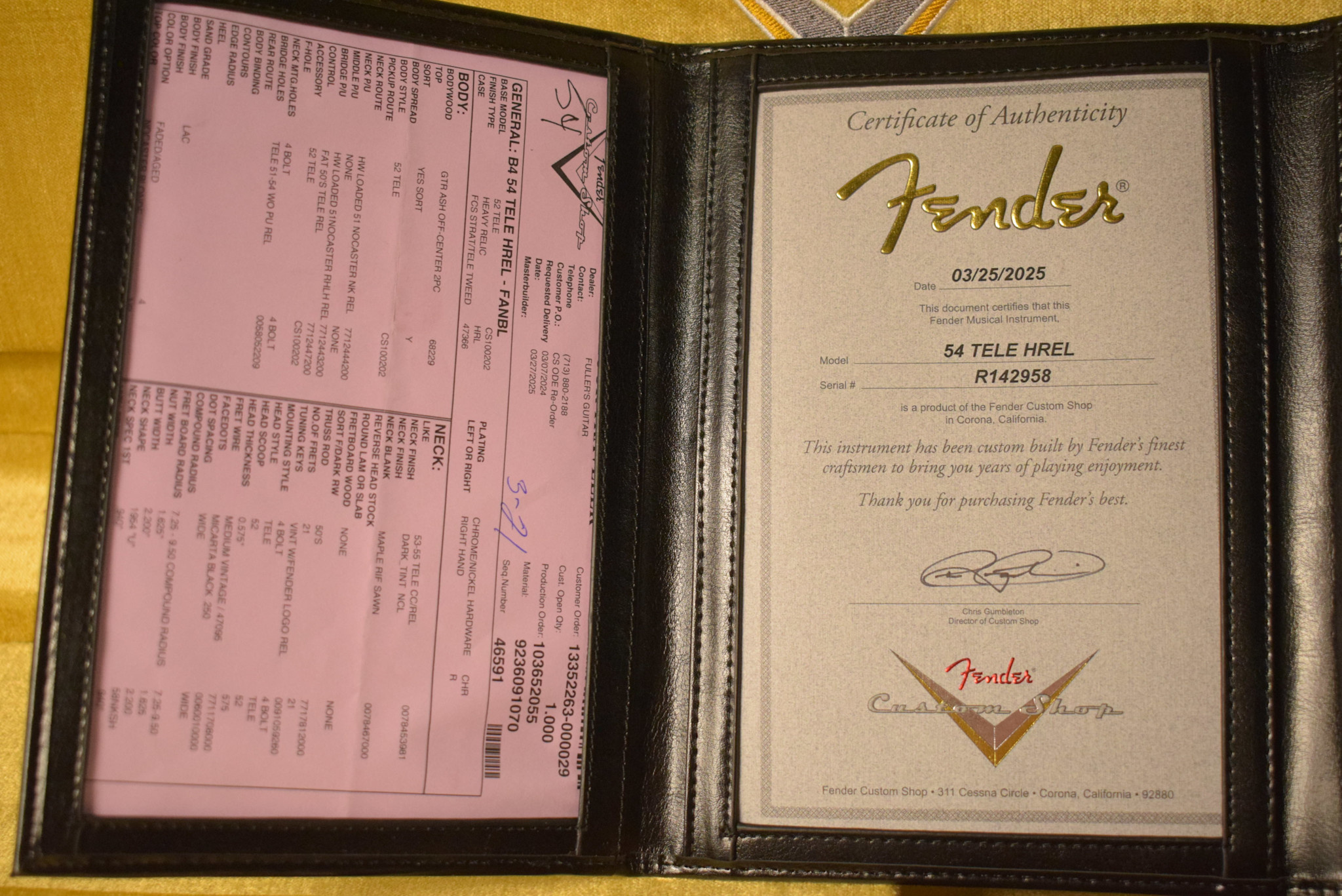 Fender Fender 1954 Telecaster Heavy Relic Faded Aged Nocaster Blonde 1-Piece Rift Sawn Maple Neck Fingerboard,