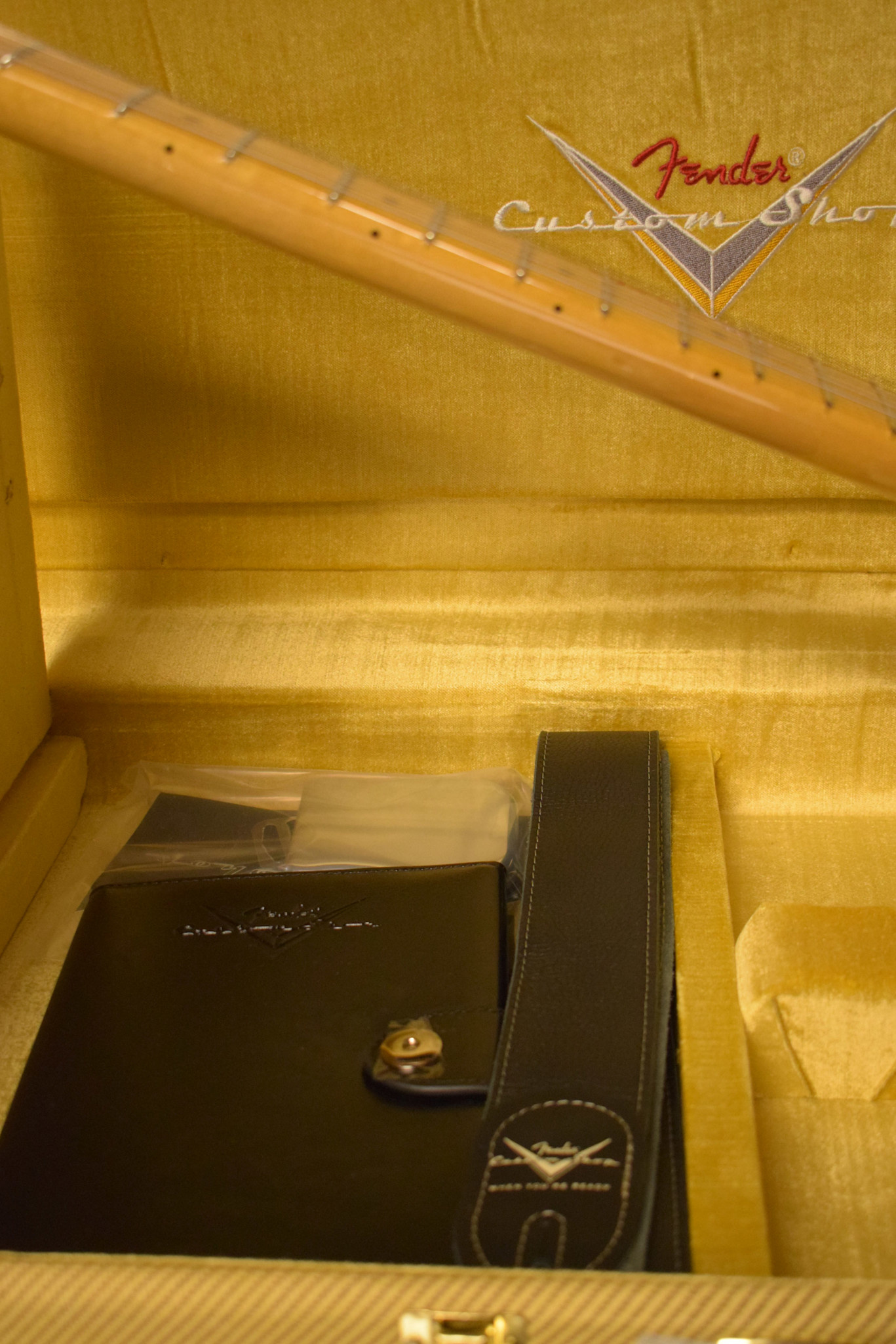 Fender Fender 1954 Telecaster DLX Closet Classic Faded Nocaster Blonde 1-Piece Rift Sawn Maple Neck Fingerboard