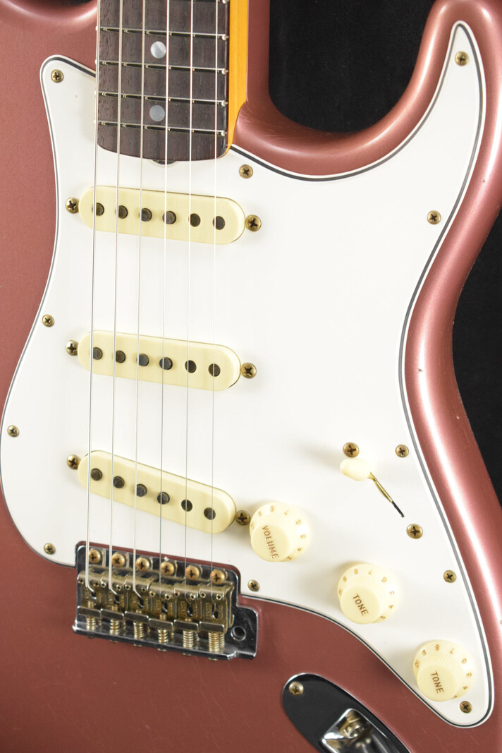 Fender Fender Limited Edition Fat '64 Stratocaster Journeyman Relic Aged Burgundy Mist Metallic 3A Rosewood Fingerboard