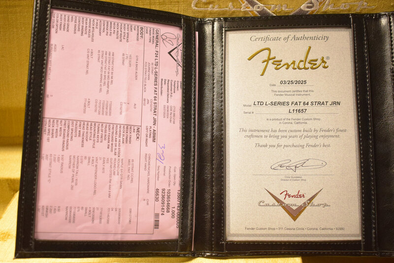 Fender Fender Limited Edition Fat '64 Stratocaster Journeyman Relic Aged Burgundy Mist Metallic 3A Rosewood Fingerboard