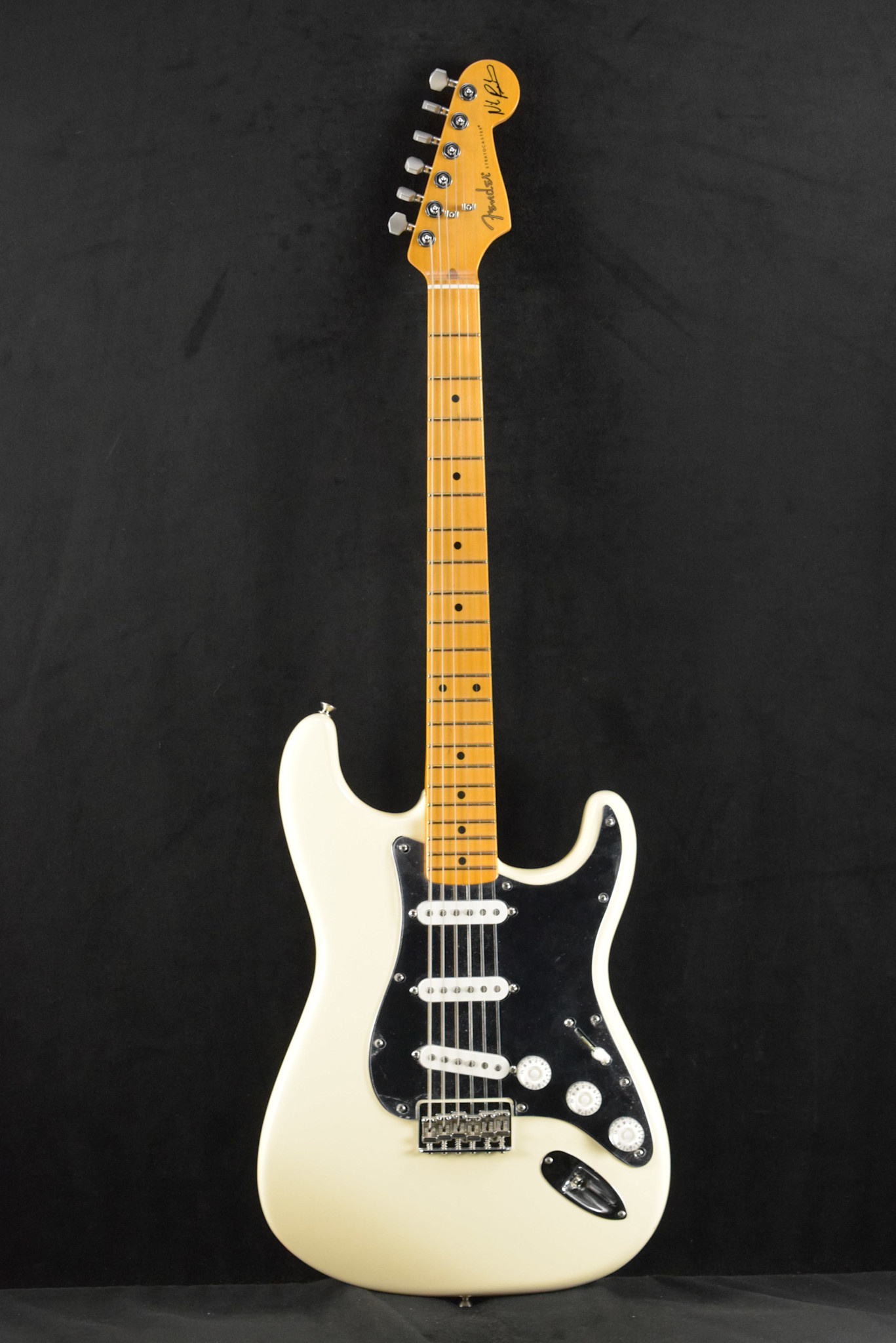 Fender Fender Nile Rodgers Hitmaker Stratocaster Olympic White Maple Fingerboard