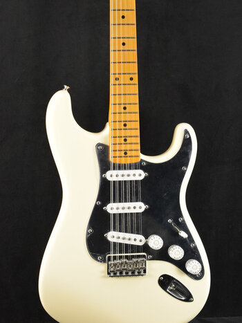 Fender Fender Nile Rodgers Hitmaker Stratocaster Olympic White Maple Fingerboard