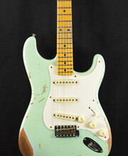 ☆Ultimate Relic Multilayer Stratocaster ☆Ultimate Relic Multilayer Stratocaster Fender's new