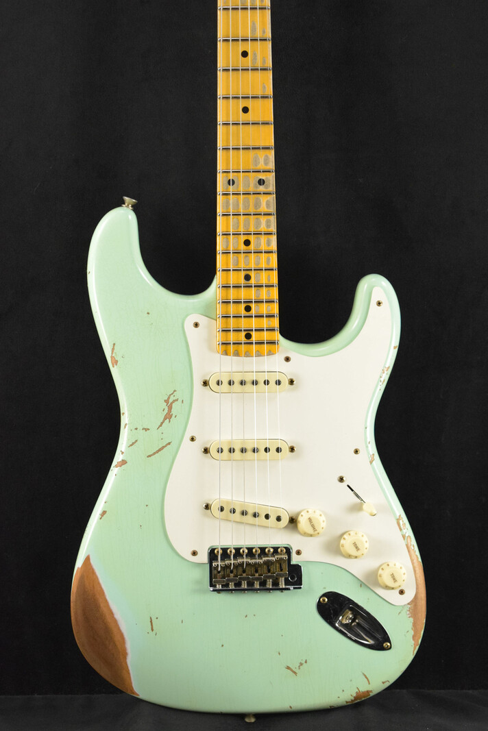 Fender Fender 1957 Stratocaster Heavy Relic Aged Surf Green 1-Piece Rift Sawn Maple Neck Fingerboard