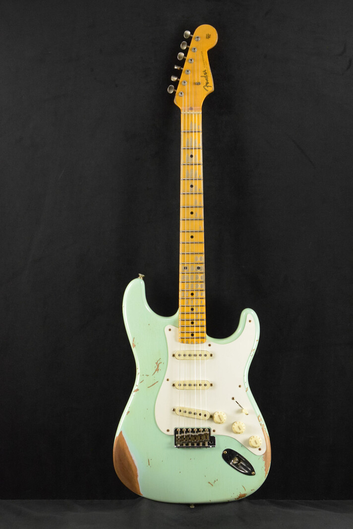 Fender Fender 1957 Stratocaster Heavy Relic Aged Surf Green 1-Piece Rift Sawn Maple Neck Fingerboard