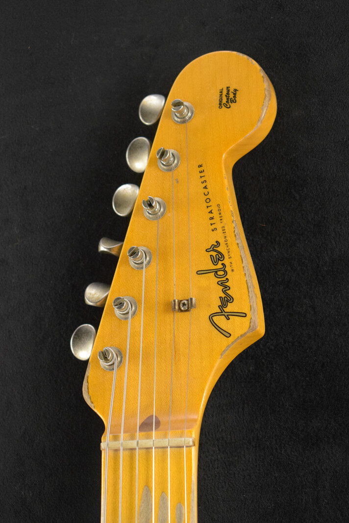 Fender Fender 1957 Stratocaster Heavy Relic Aged Surf Green 1-Piece Rift Sawn Maple Neck Fingerboard