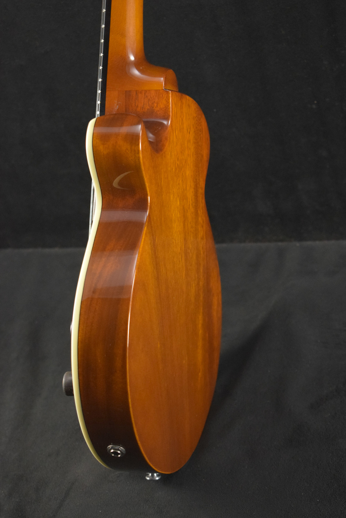 Eastman Eastman ER-M-GB El Rey Mando Electric Mandolin Goldburst Gloss