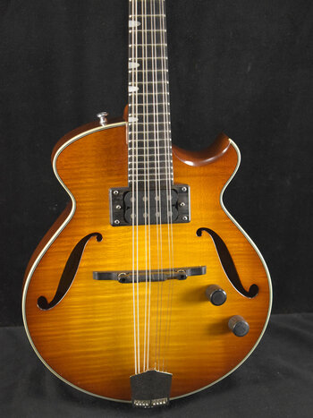 Eastman Eastman ER-M-GB El Rey Mando Electric Mandolin Goldburst Gloss