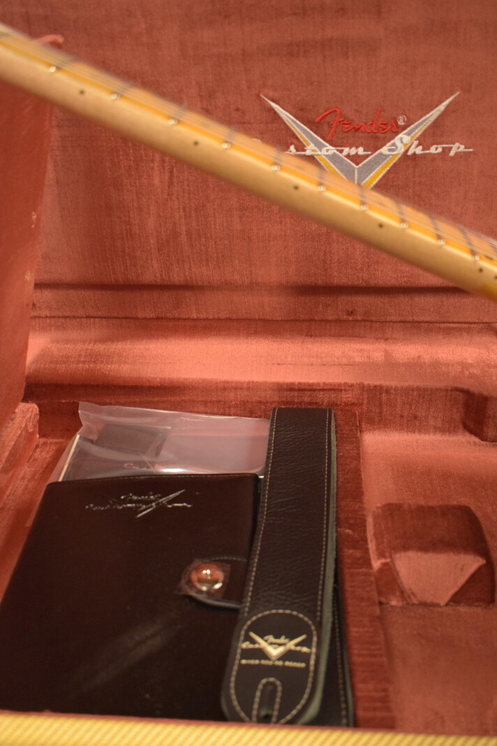 Fender Fender 1959 Telecaster Journeyman Relic Aged White Blonde 1-Piece Rift Sawn Maple Neck Fingerboard