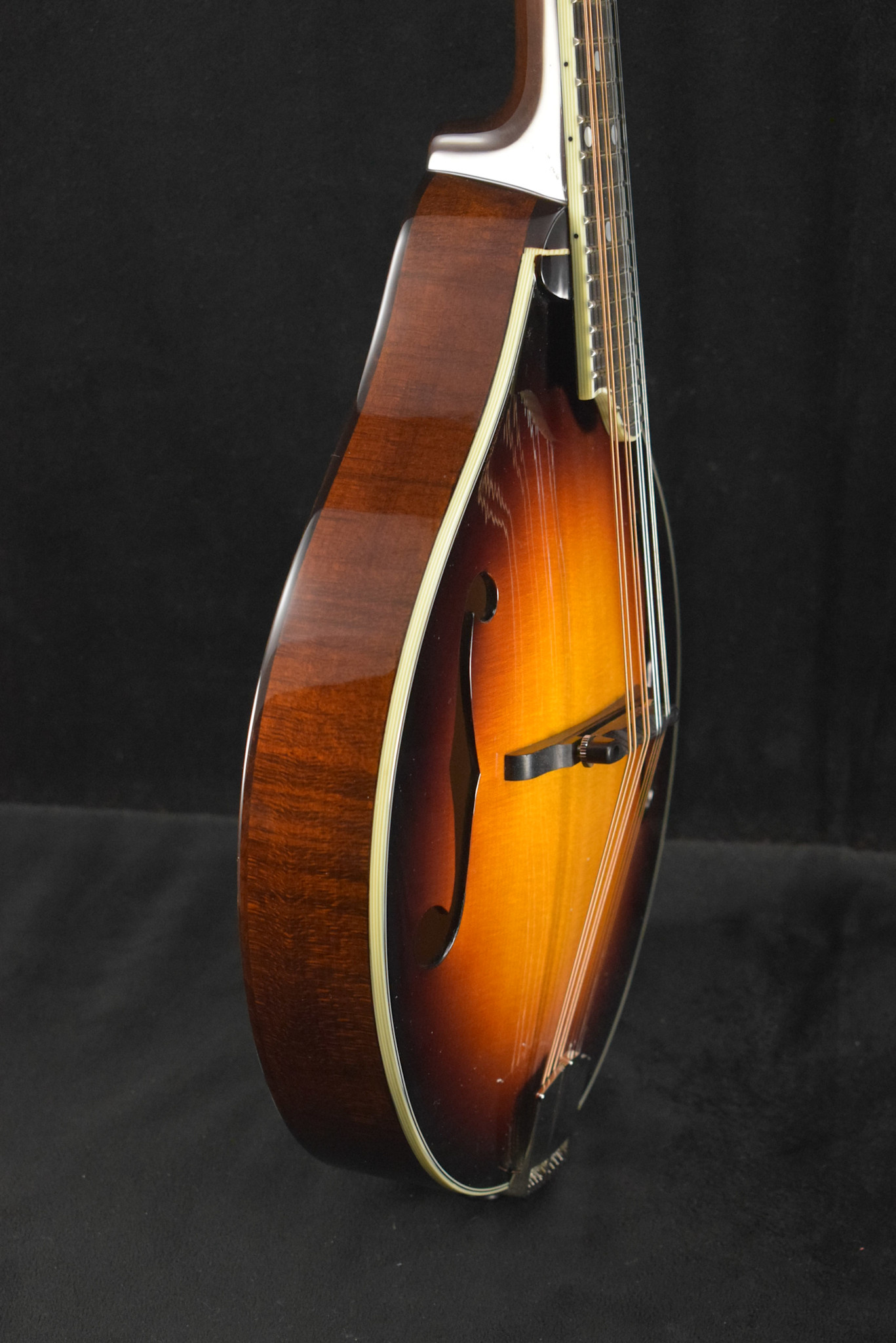 Eastman Eastman MD505-CS A-Style F-Hole Mandolin Classic Sunburst