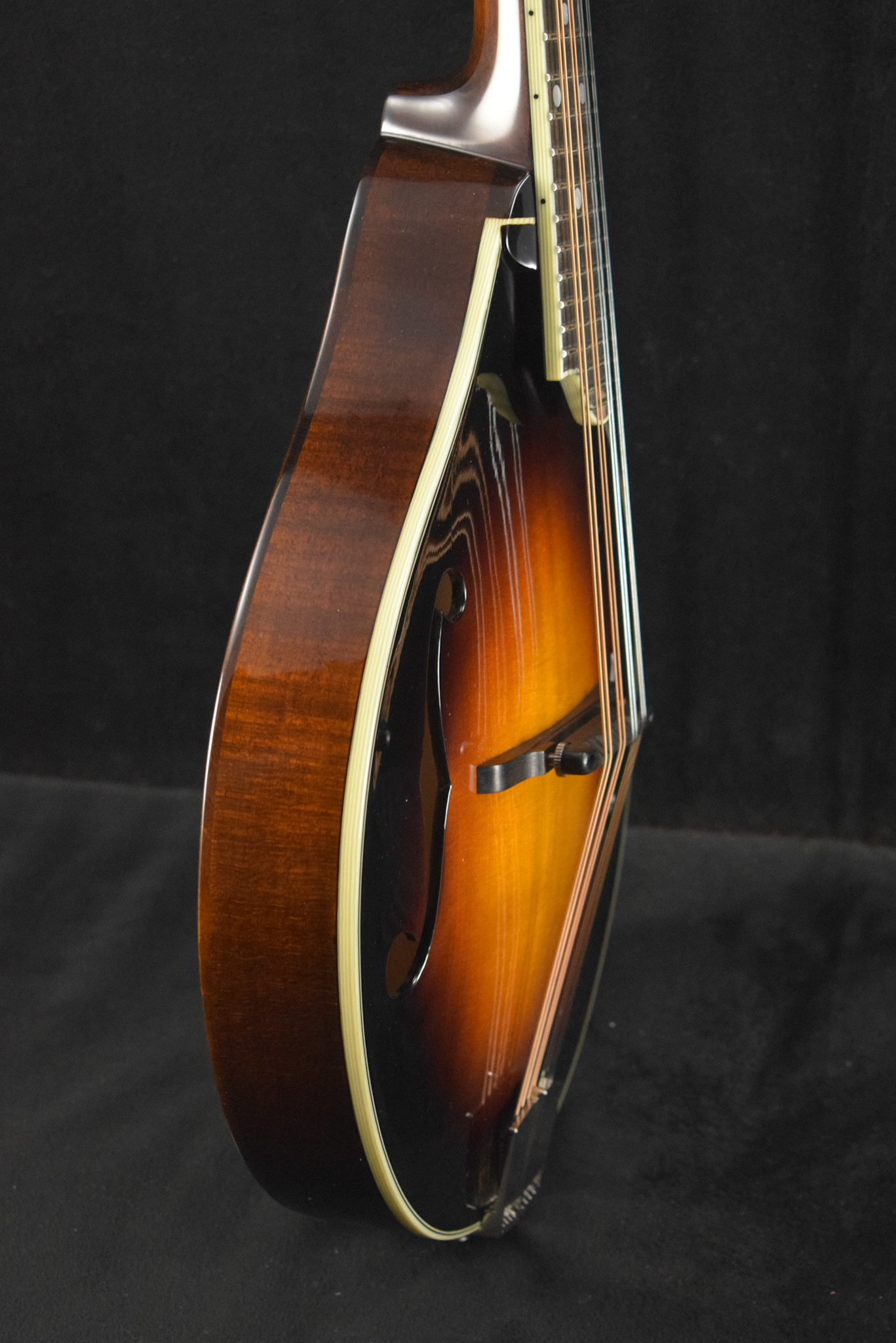Eastman Eastman MD505-CS A-Style F-Hole Mandolin Classic Sunburst