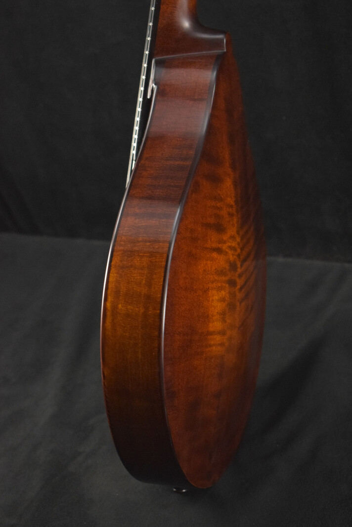 Eastman Eastman MD505CC/TV A-Style F-Hole Contoured Comfort Mandolin Classic Vintage Gloss