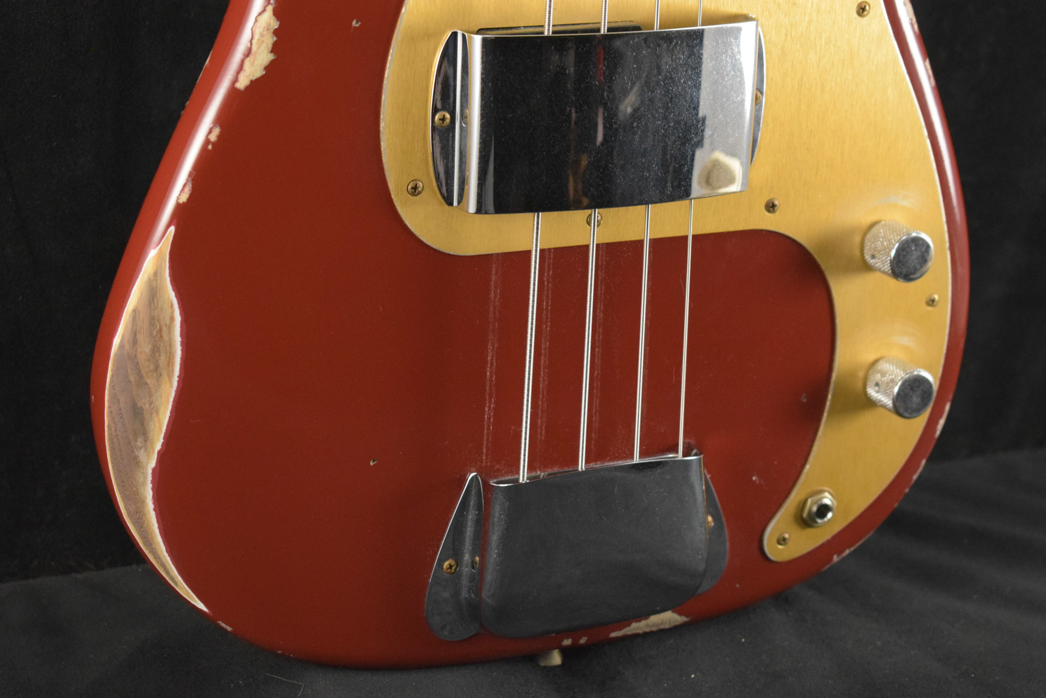 Fender Fender Limited Edition P-Jazz Bass Relic Aged Cimarron Red 1-Piece Quartersawn Maple Neck Fingerboard