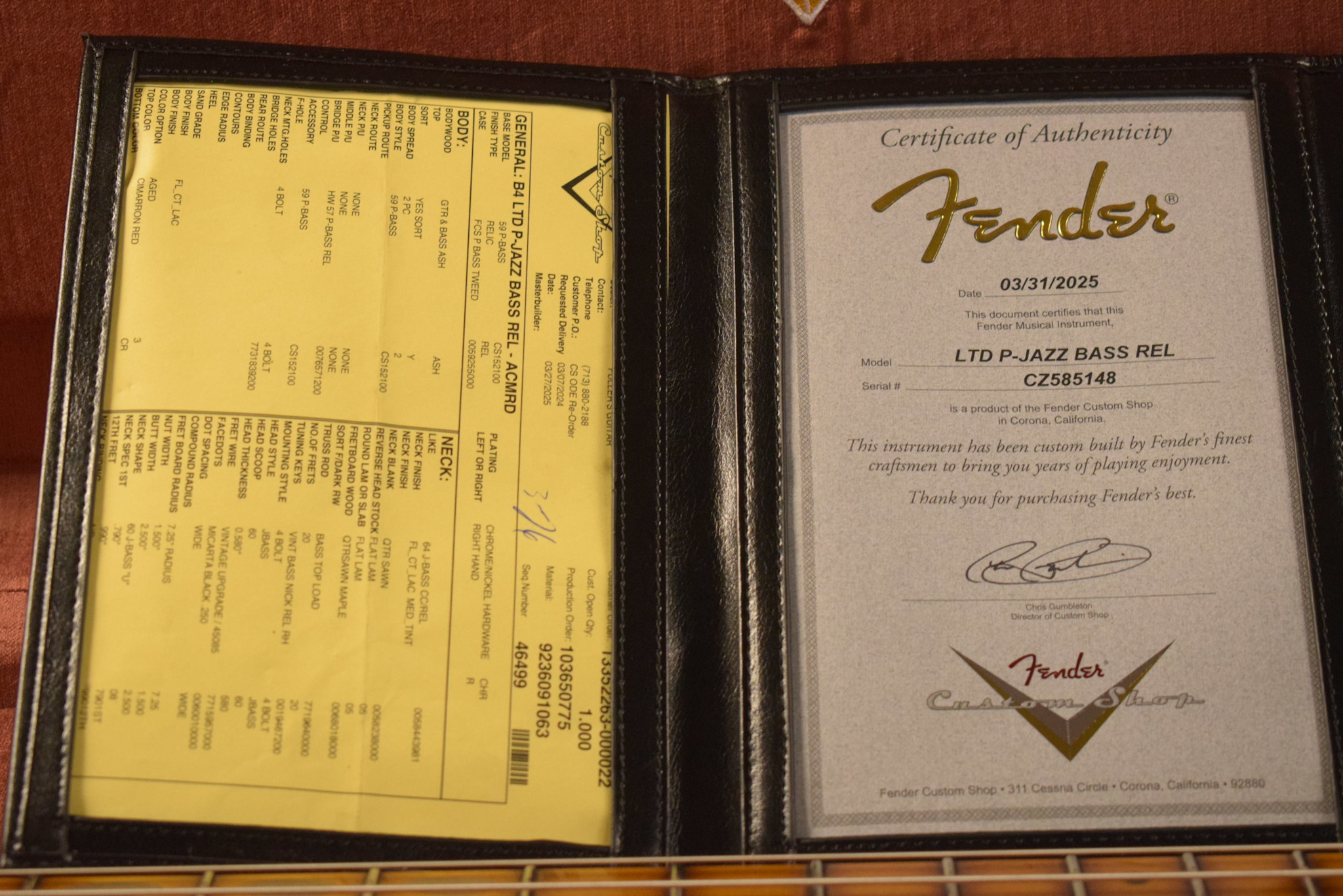 Fender Fender Limited Edition P-Jazz Bass Relic Aged Cimarron Red 1-Piece Quartersawn Maple Neck Fingerboard