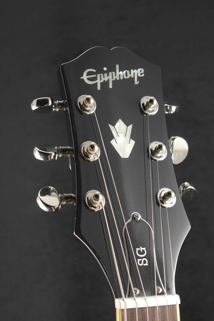 Epiphone Epiphone SG Standard Ebony w/Gig Bag