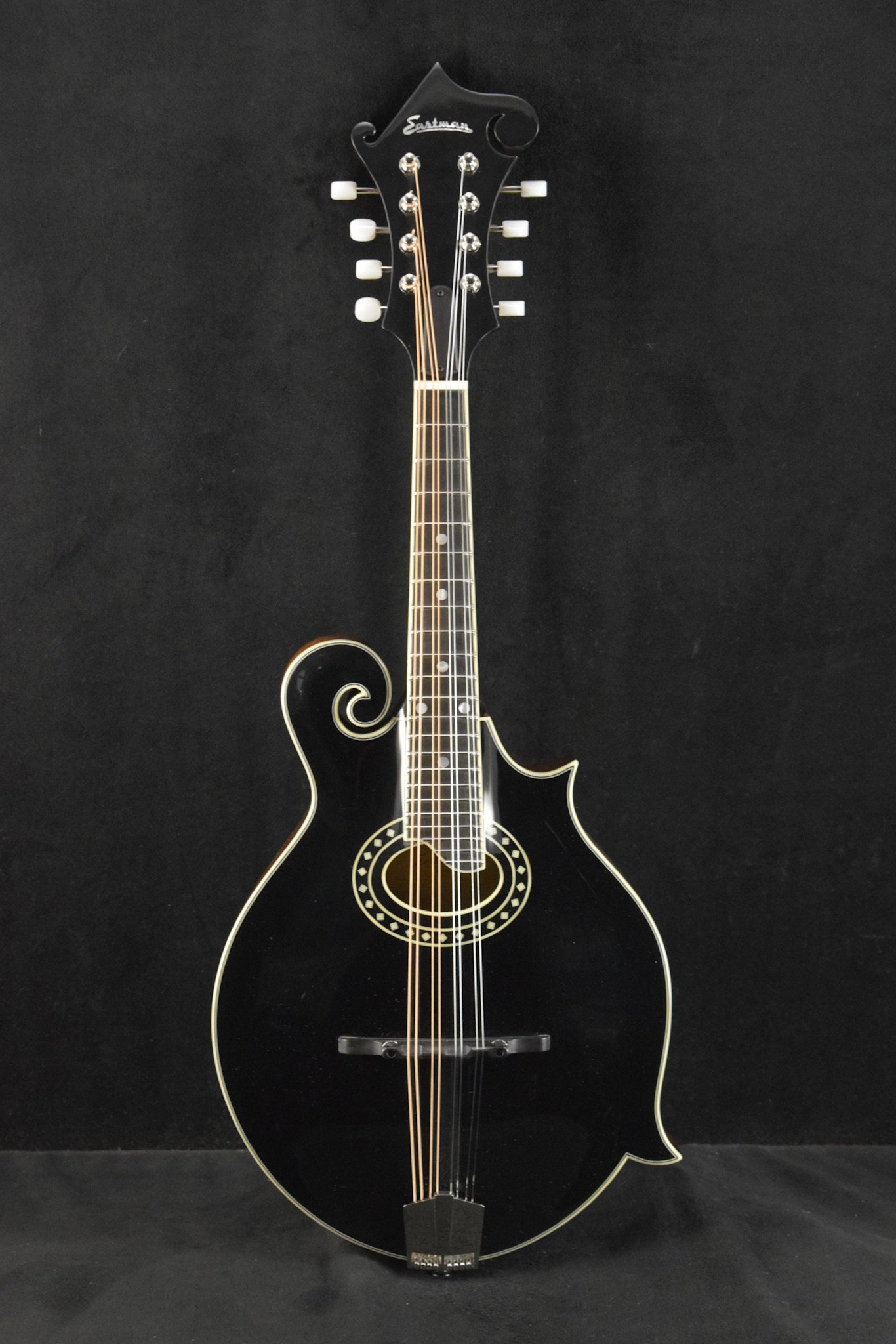 Eastman Eastman MD514-BK-LTD Limited Edition F-Style Oval-Hole Mandolin Black Top