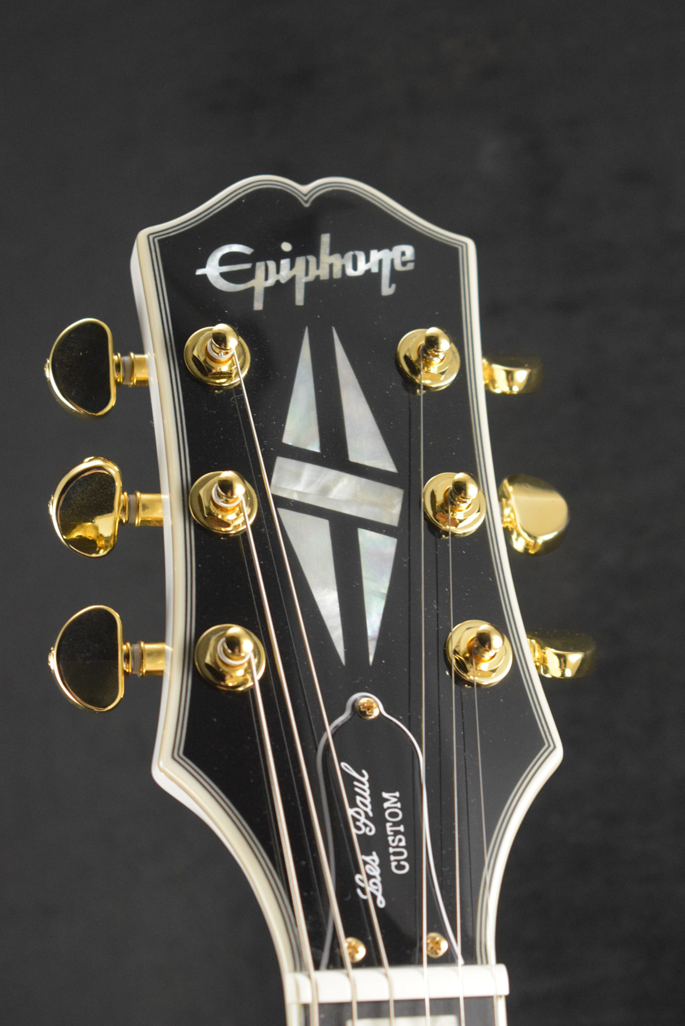 Epiphone Les Paul Custom Alpine White w/Gig Bag - Fuller's Epiphone Les Paul Custom Alpine White w/Gig Bag - Fuller's