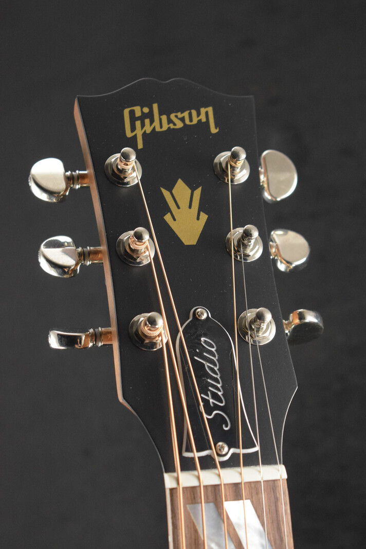 Gibson Gibson Modern Hummingbird Studio Walnut