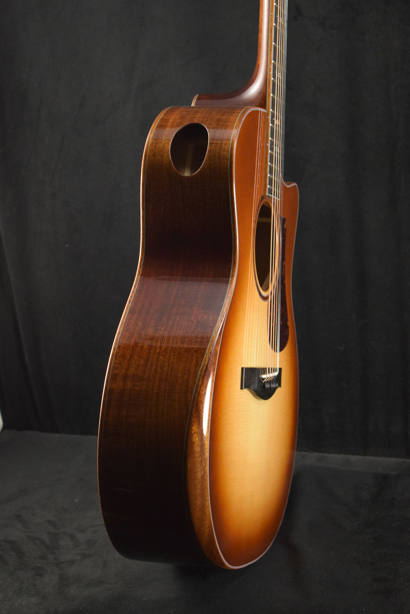 Eastman Eastman AC522CE-GB Acoustic Electric Grand Auditorium Goldburst Truetone Gloss