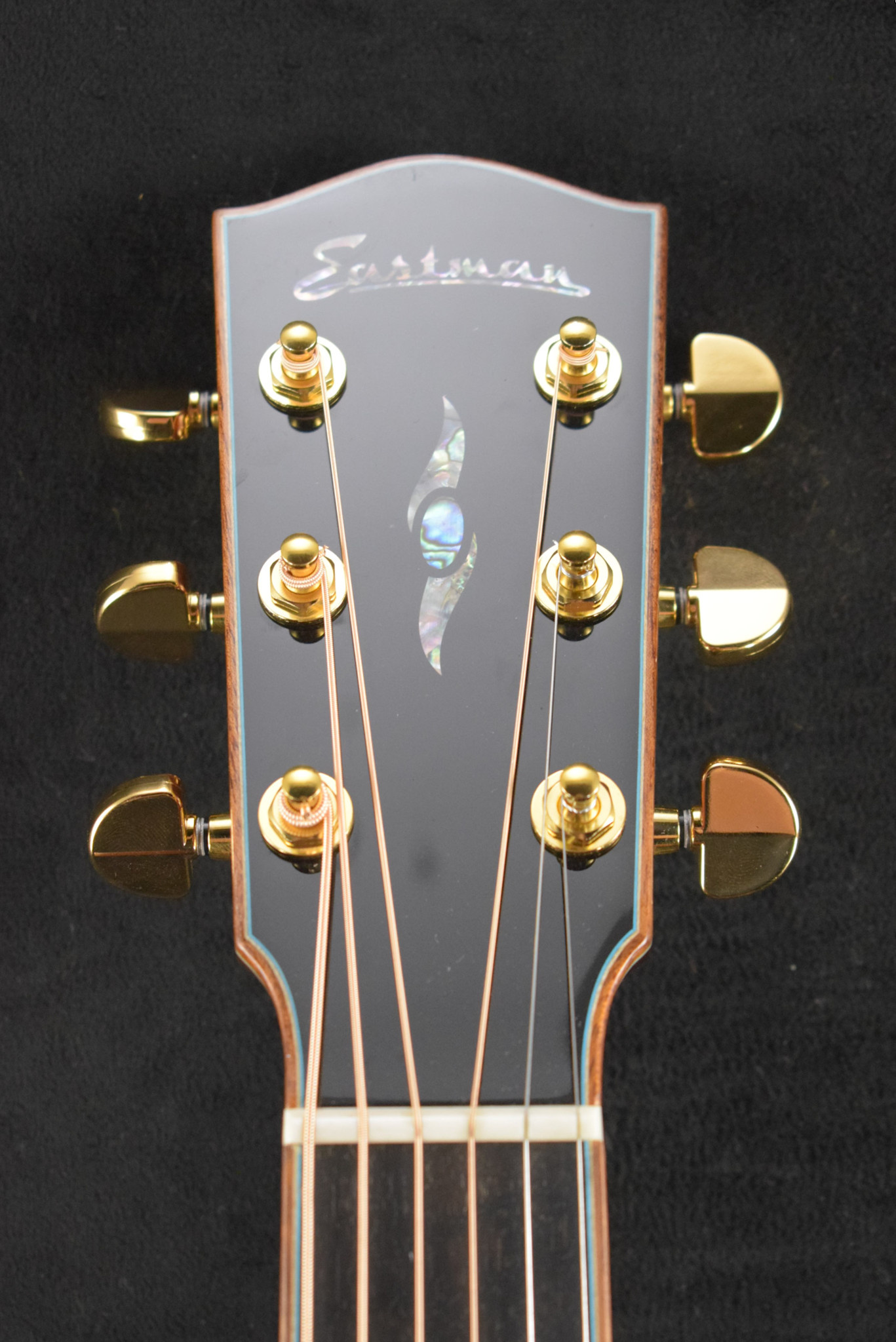 Eastman Eastman AC522CE-GB Acoustic Electric Grand Auditorium Goldburst Truetone Gloss