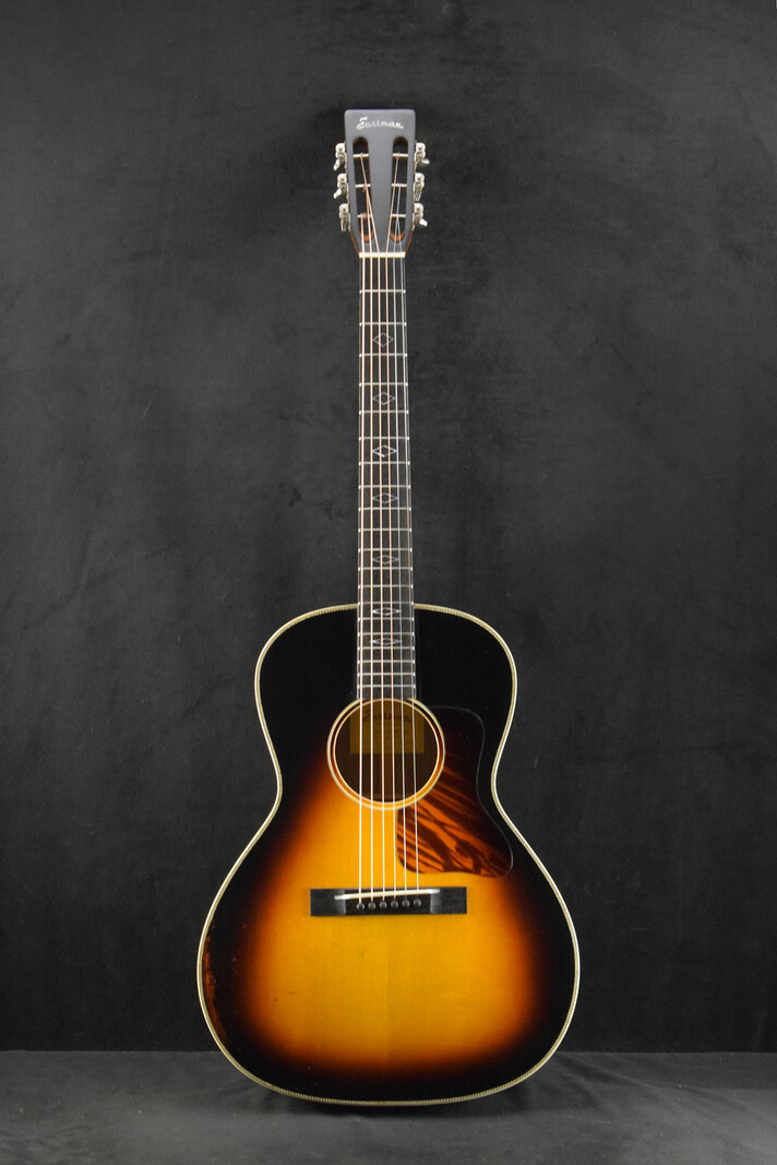 Eastman Eastman E22OOSS/V-SB OO-Style Concert Sloped Shoulder Antique Varnish Sunburst