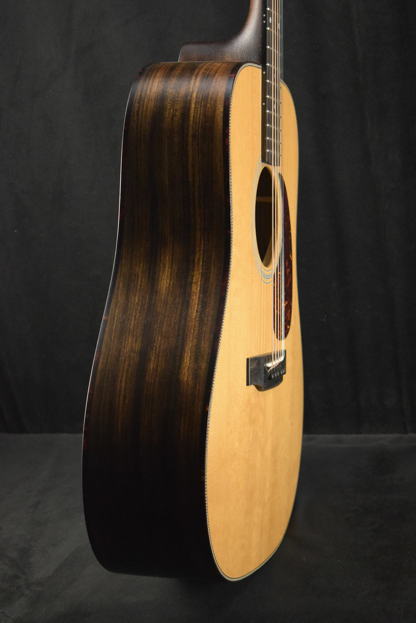 Eastman Eastman E3DE Acoustic Electric Dreadnought Natural Truetone Satin