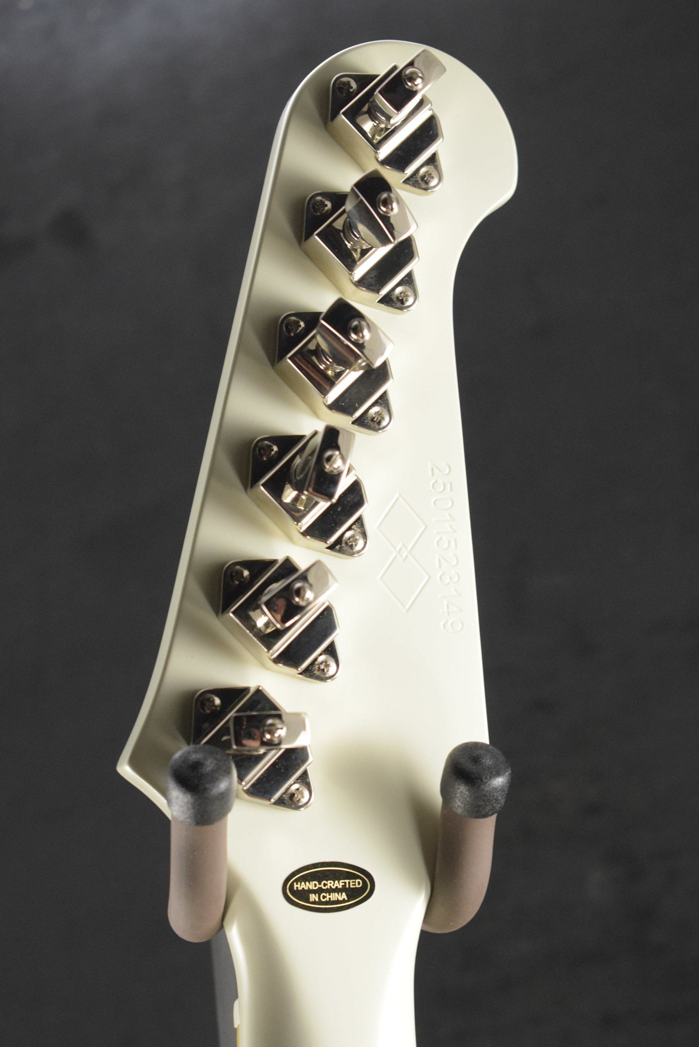 Epiphone Epiphone 1963 Firebird V Reissue With Maestro Vibrola Polaris White