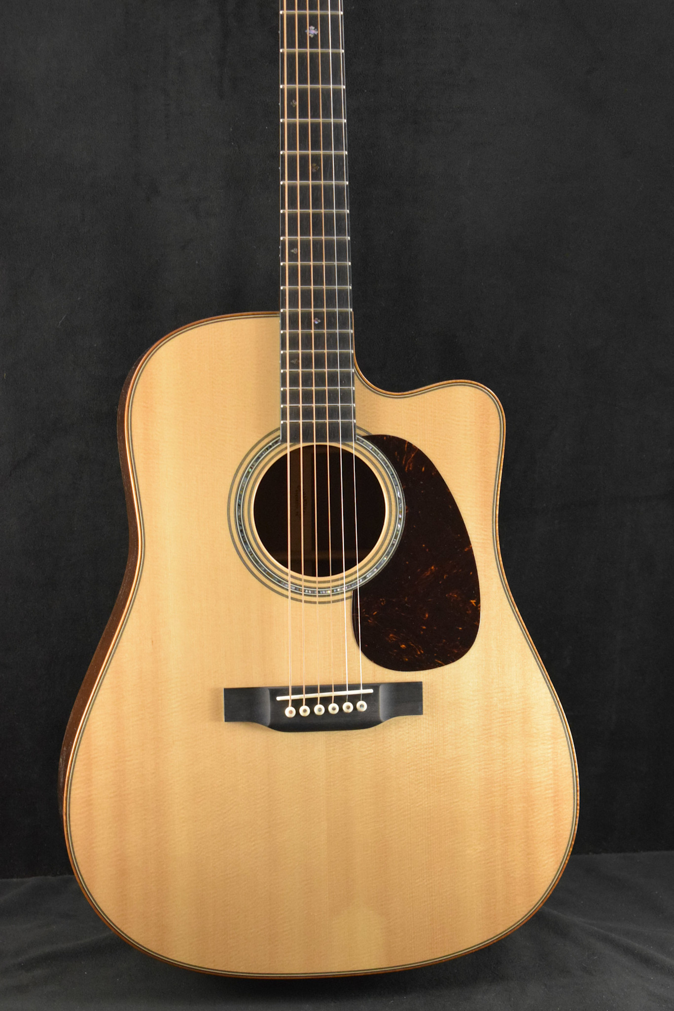 Martin Martin Custom Shop Dreadnought Cutaway Acoustic-Electric Wild Grain East Indian Rosewood Sitka Spruce Natural