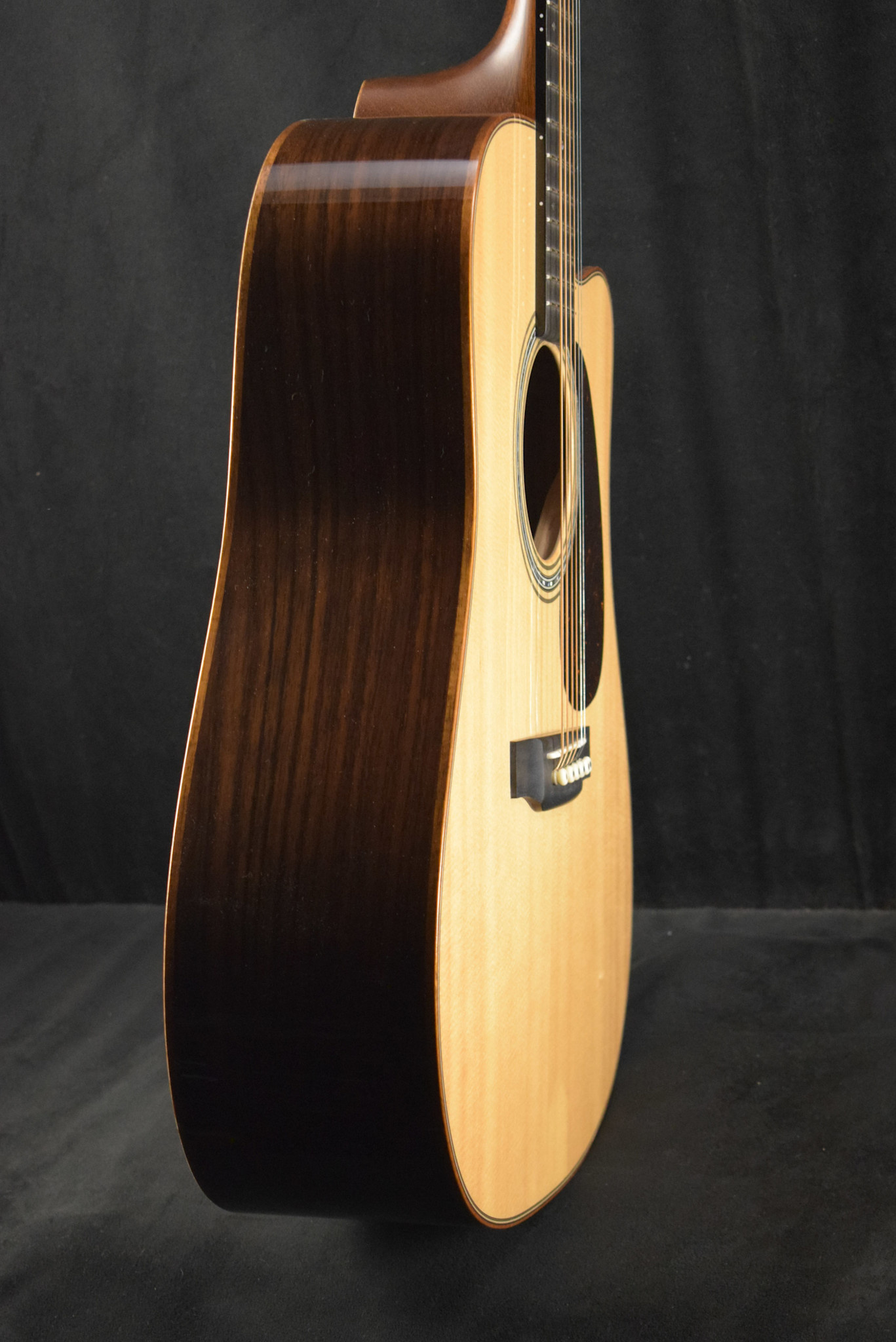 Martin Martin Custom Shop Dreadnought Cutaway Acoustic-Electric Wild Grain East Indian Rosewood Sitka Spruce Natural