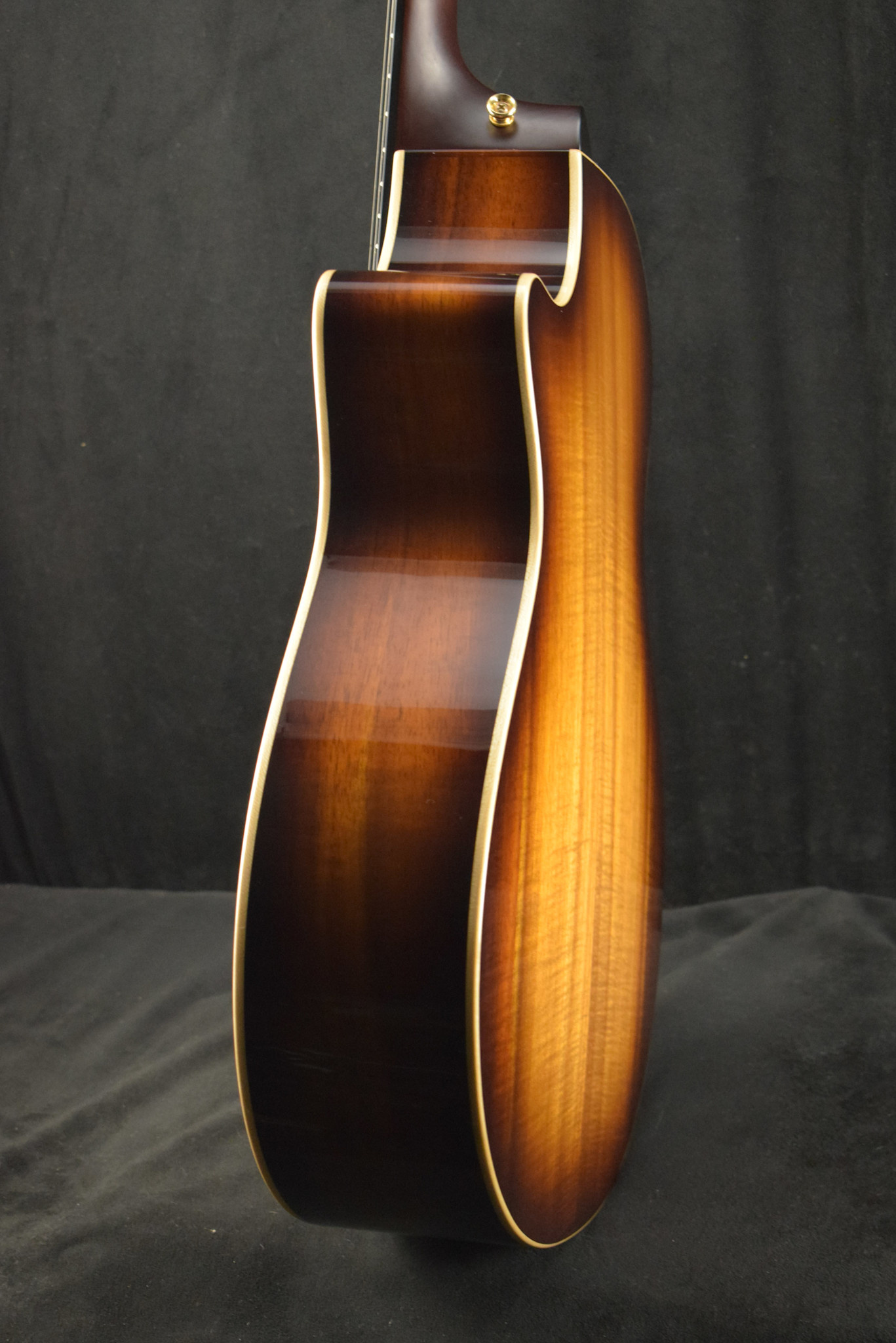 Taylor Taylor K22ce AA Top Shaded Edgeburst