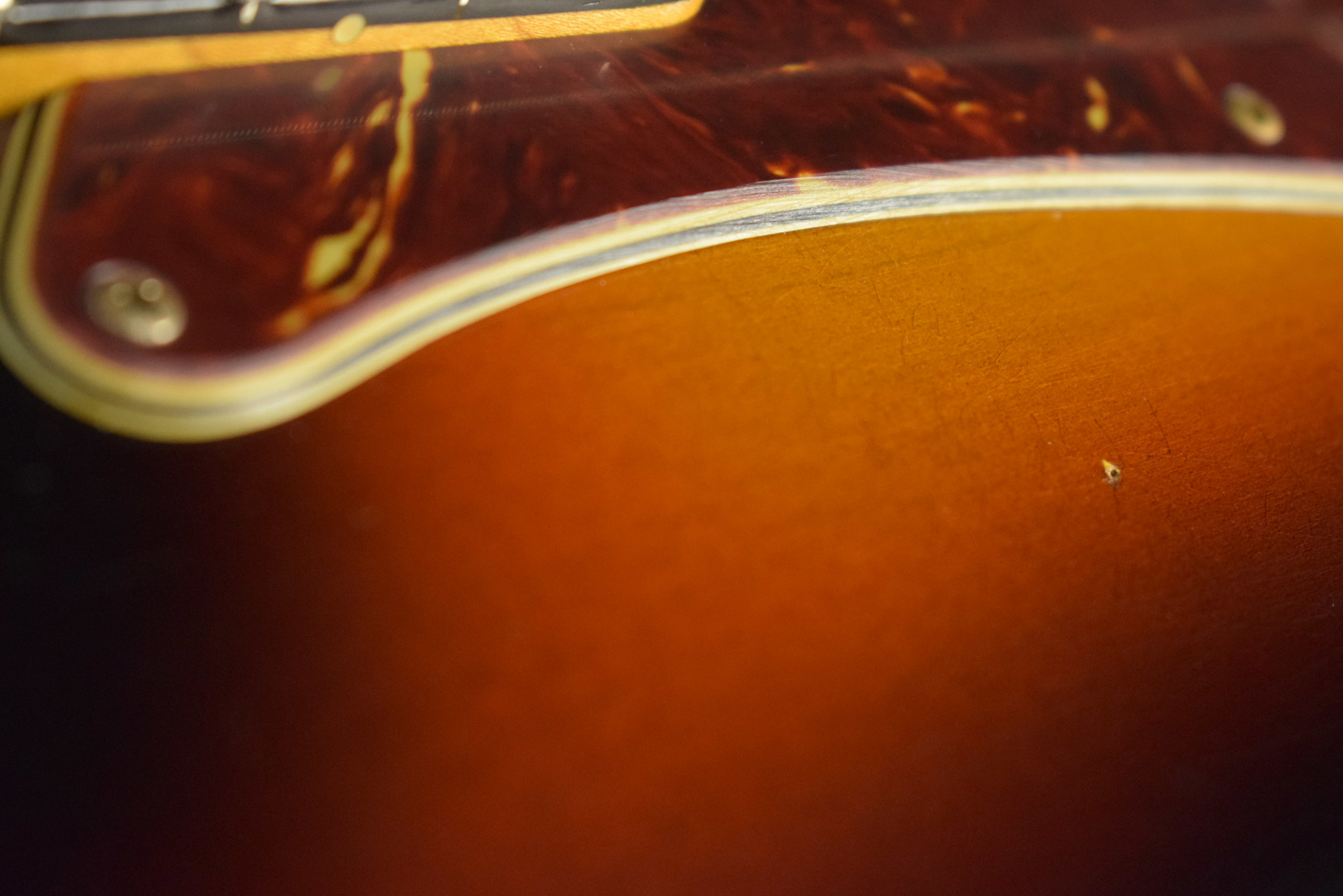 Fender Fender 1966 Precision Bass Journeyman Relic 3-Color Sunburst 3A Rosewood Fingerboard