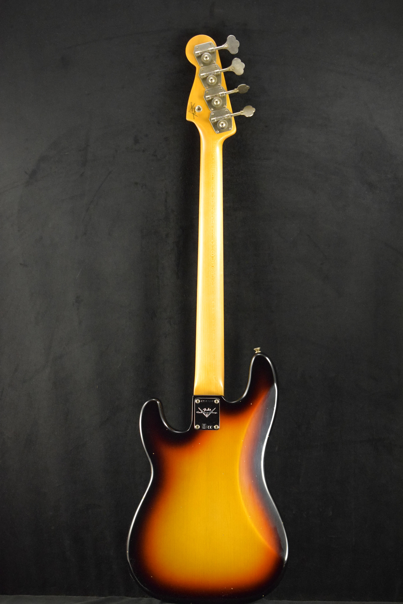 Fender Fender 1966 Precision Bass Journeyman Relic 3-Color Sunburst 3A Rosewood Fingerboard