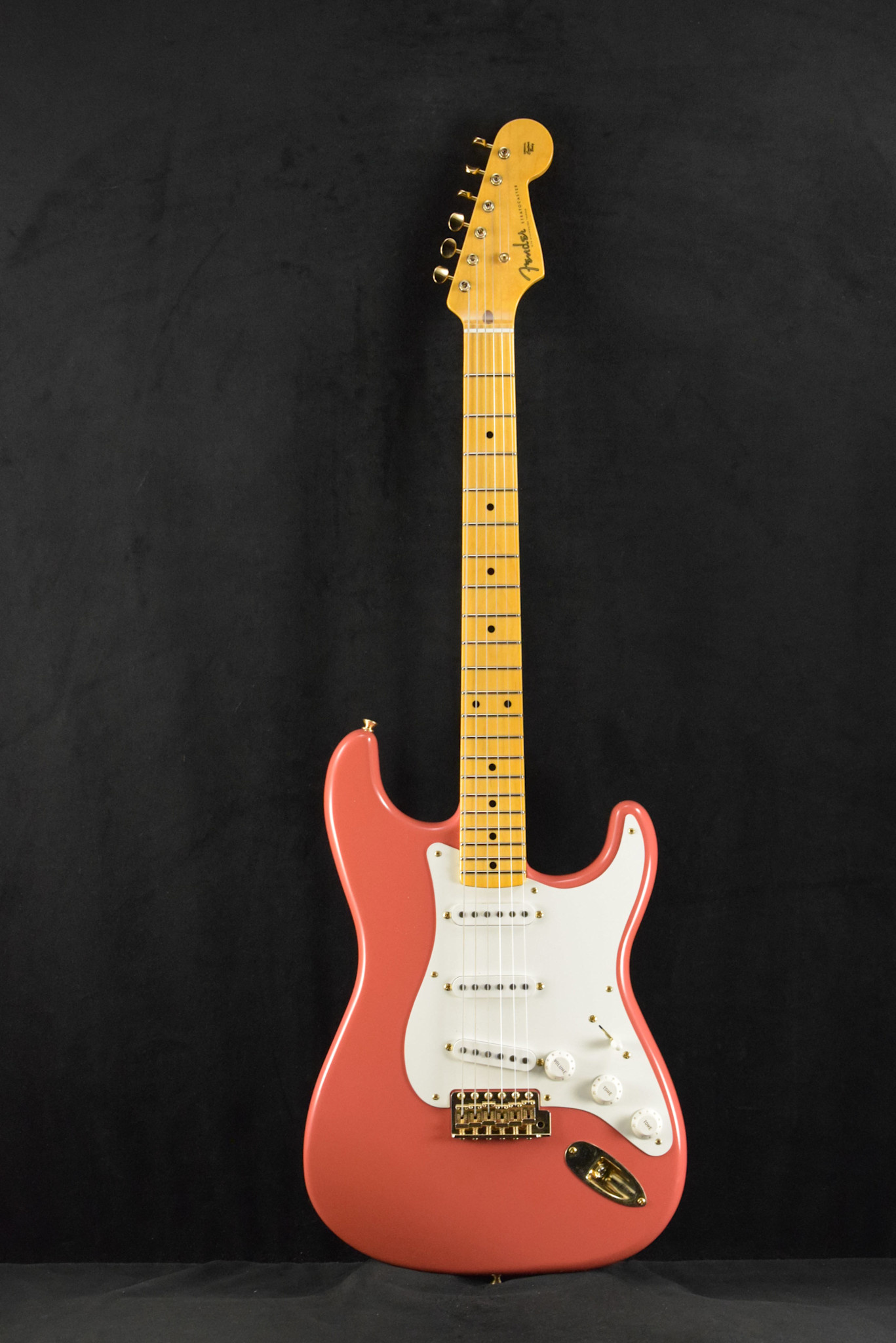 Fender Fender 1955 Stratocaster DLX Closet Classic with Gold Hardware - Faded Aged Fiesta Red