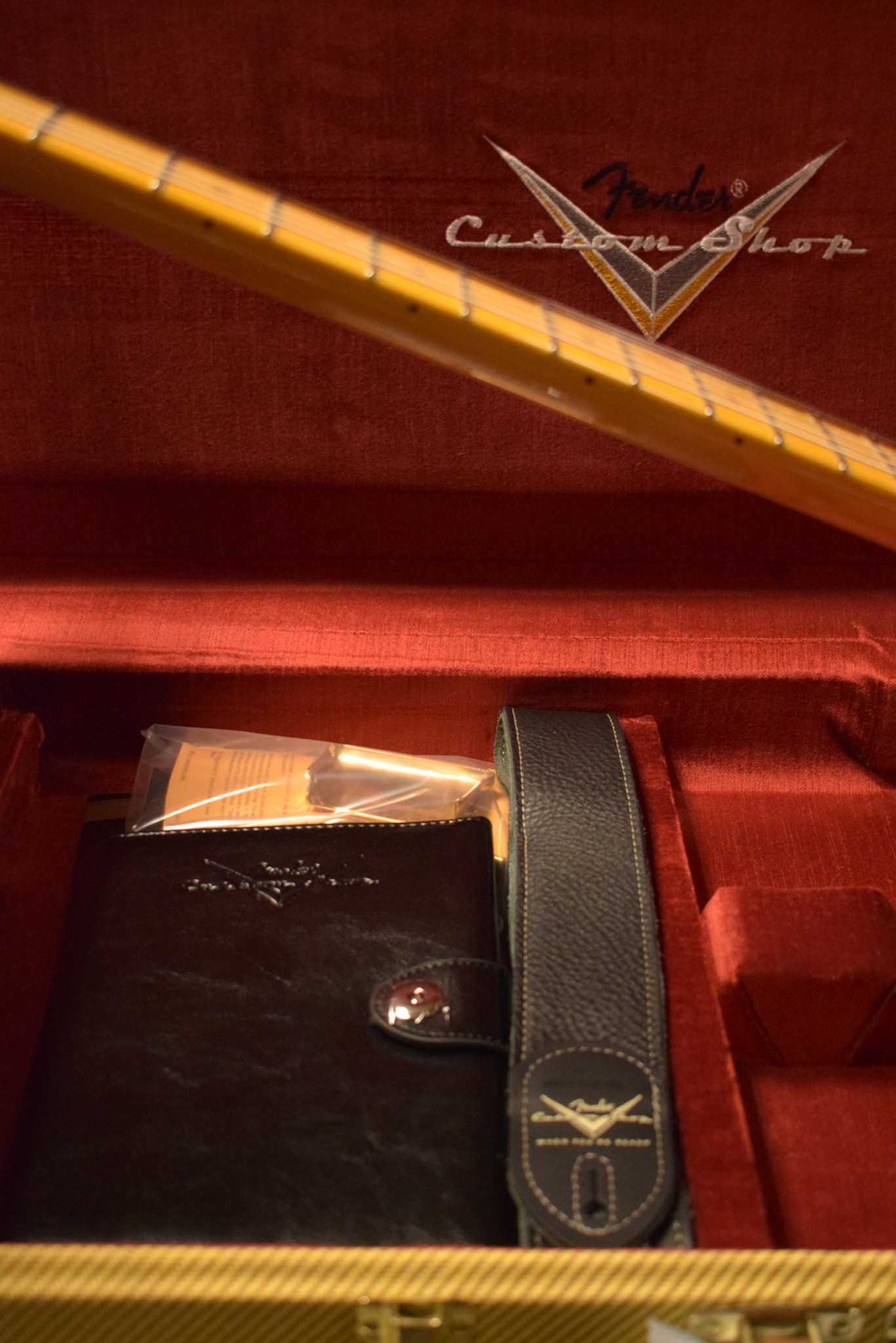 Fender Fender 1955 Stratocaster DLX Closet Classic with Gold Hardware - Faded Aged Fiesta Red