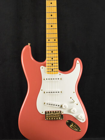 Fender Fender 1955 Stratocaster DLX Closet Classic with Gold Hardware - Faded Aged Fiesta Red