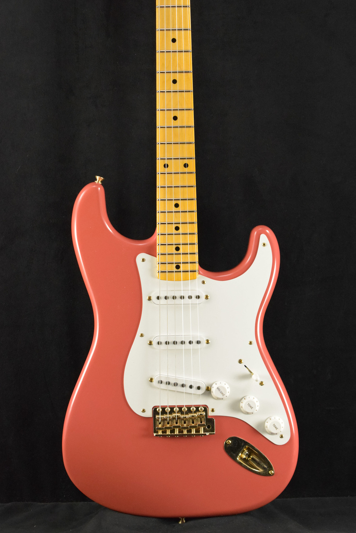 Fender Fender 1955 Stratocaster DLX Closet Classic with Gold Hardware - Faded Aged Fiesta Red