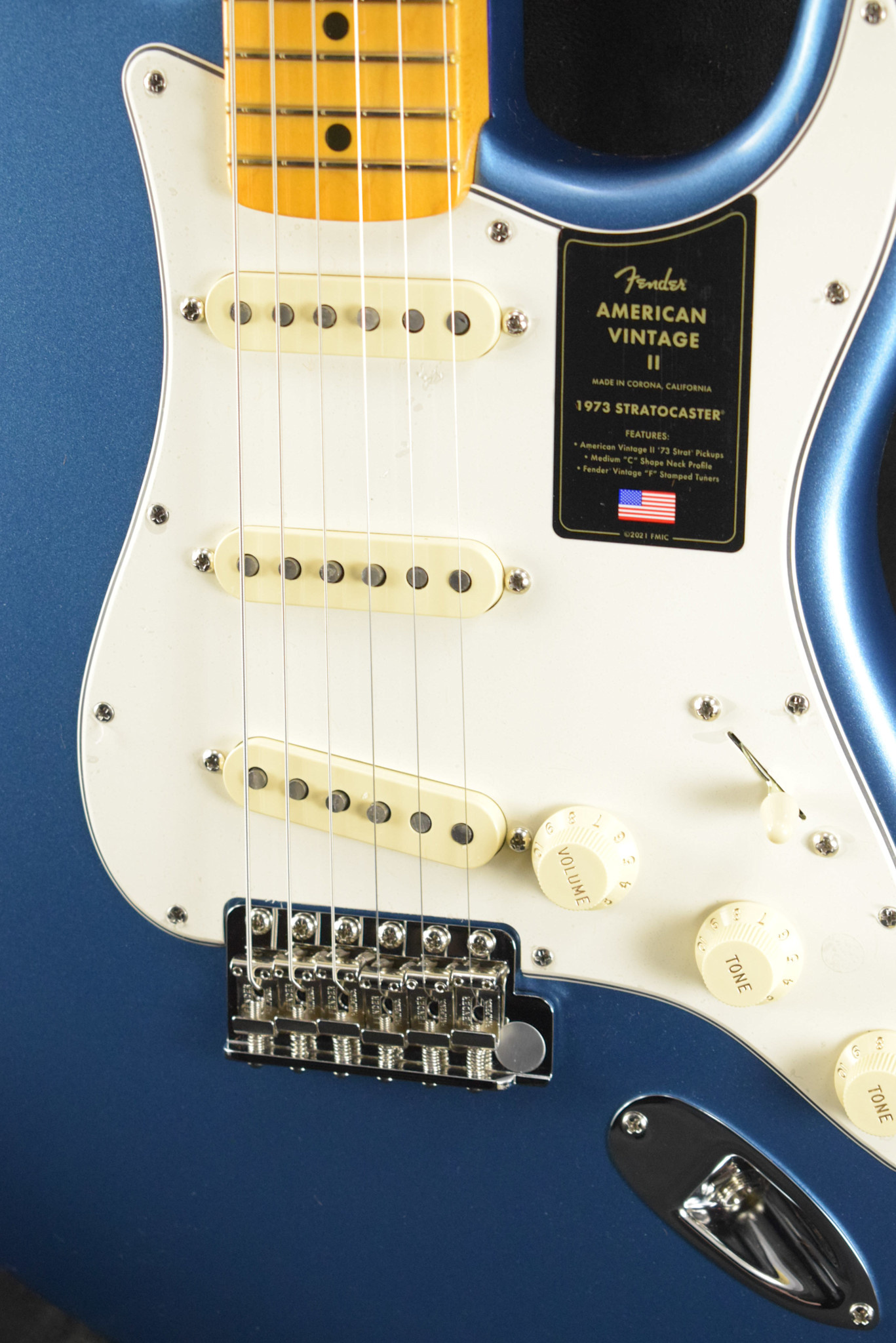 Fender Fender American Vintage II 1973 Stratocaster Lake Placid Blue Maple Fingerboard