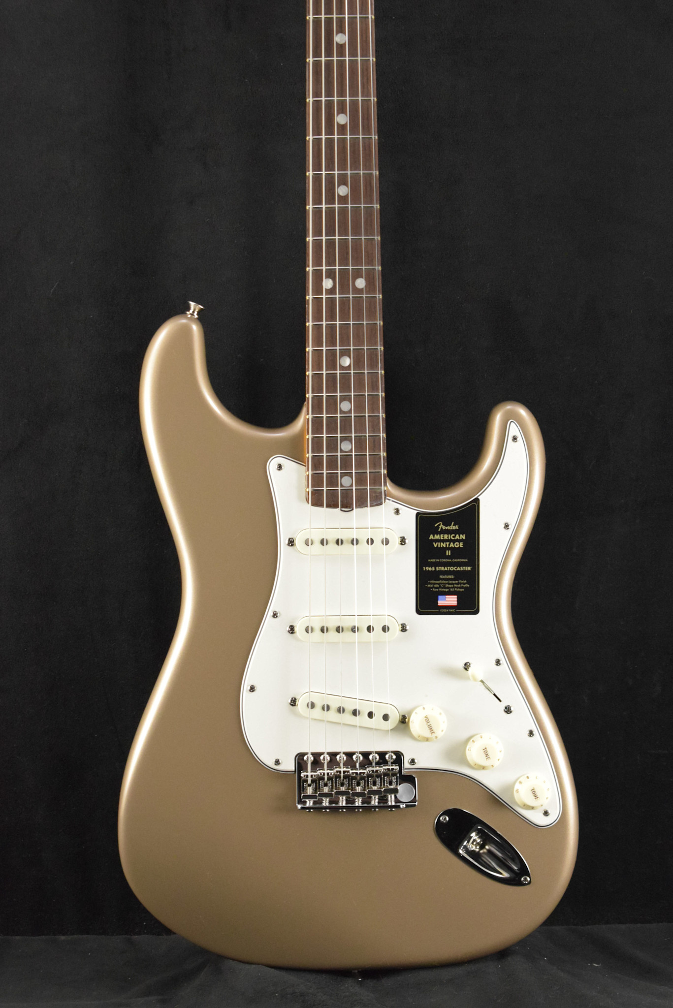 Fender Fender American Vintage II 1965 Stratocaster Shoreline Gold Round-Lam Rosewood Fingerboard
