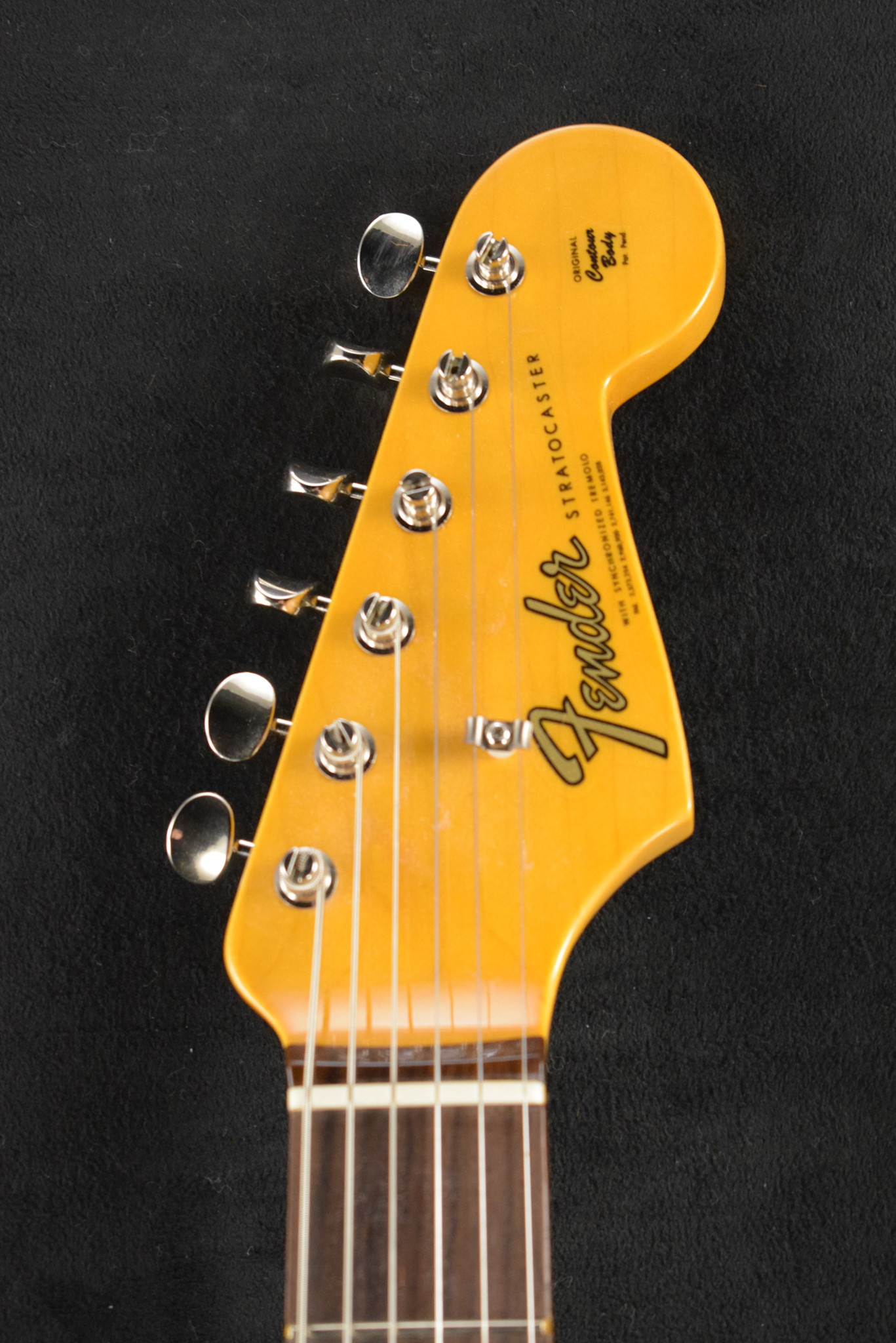 Fender Fender American Vintage II 1965 Stratocaster Shoreline Gold Round-Lam Rosewood Fingerboard