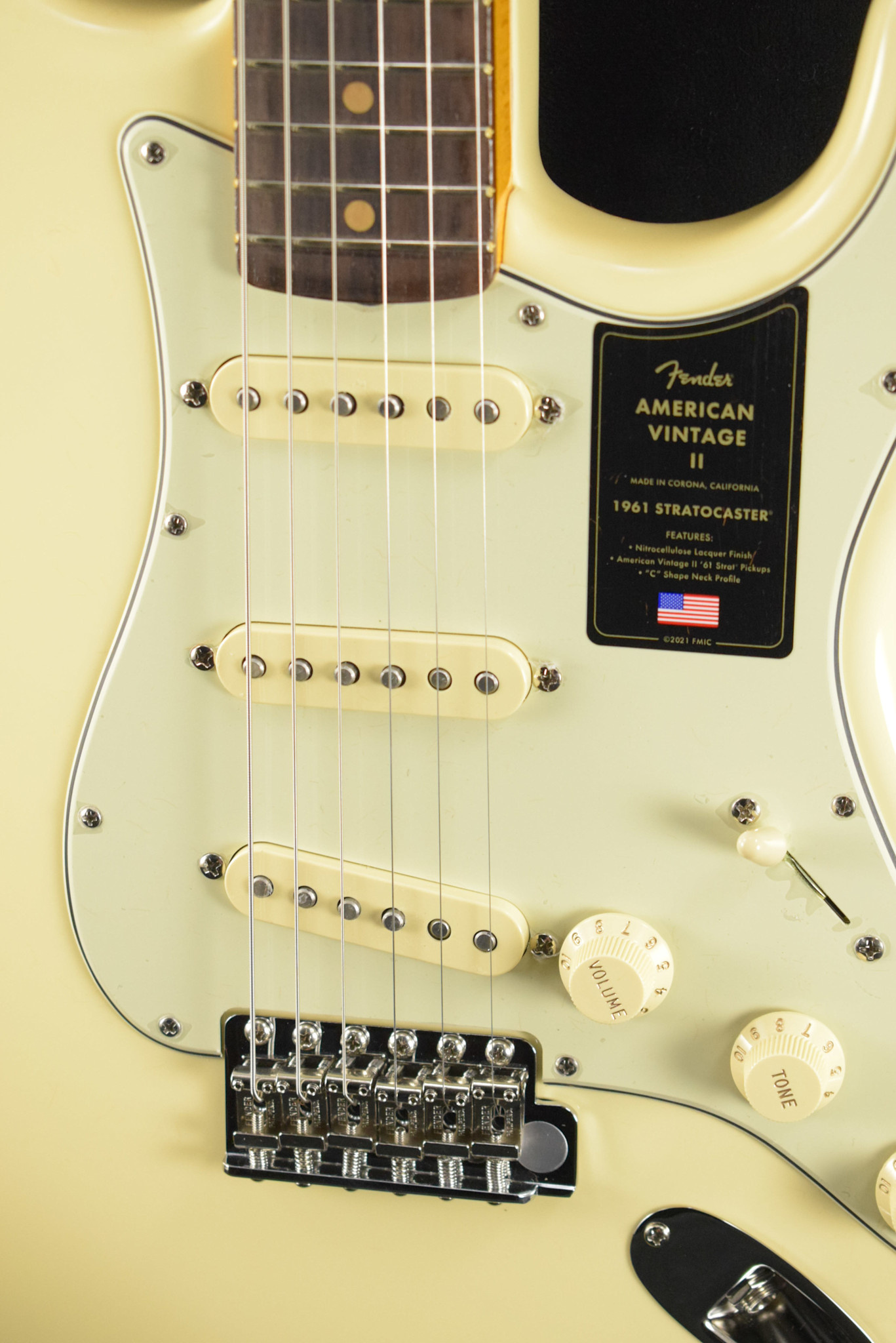 Fender Fender American Vintage II 1961 Stratocaster Olympic White Rosewood Fingerboard