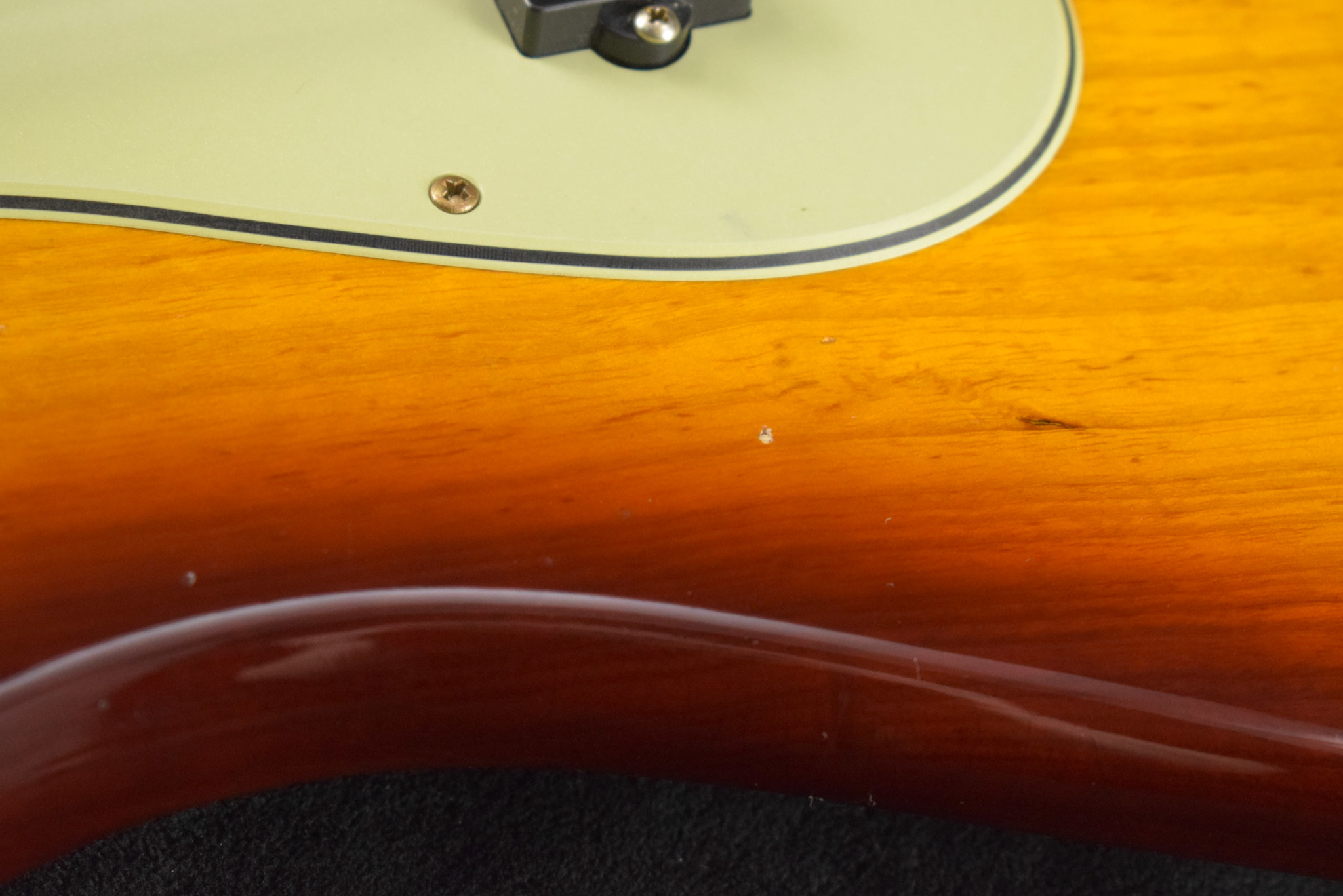 Fender Fender Limited Edition Jazz Bass Special Journeyman Relic Tobacco Sunburst Rosewood Fingerboard