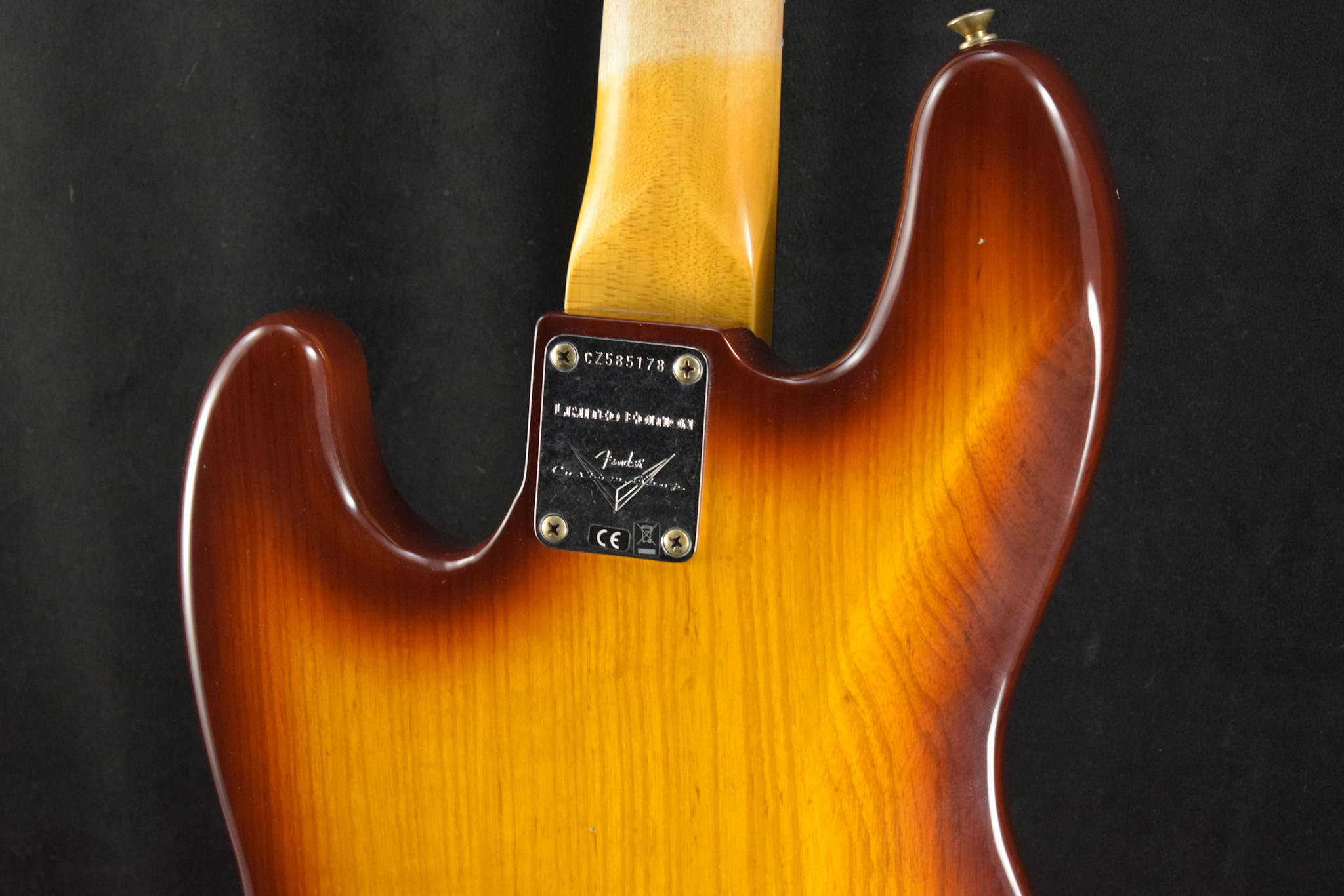 Fender Fender Limited Edition Jazz Bass Special Journeyman Relic Tobacco Sunburst Rosewood Fingerboard